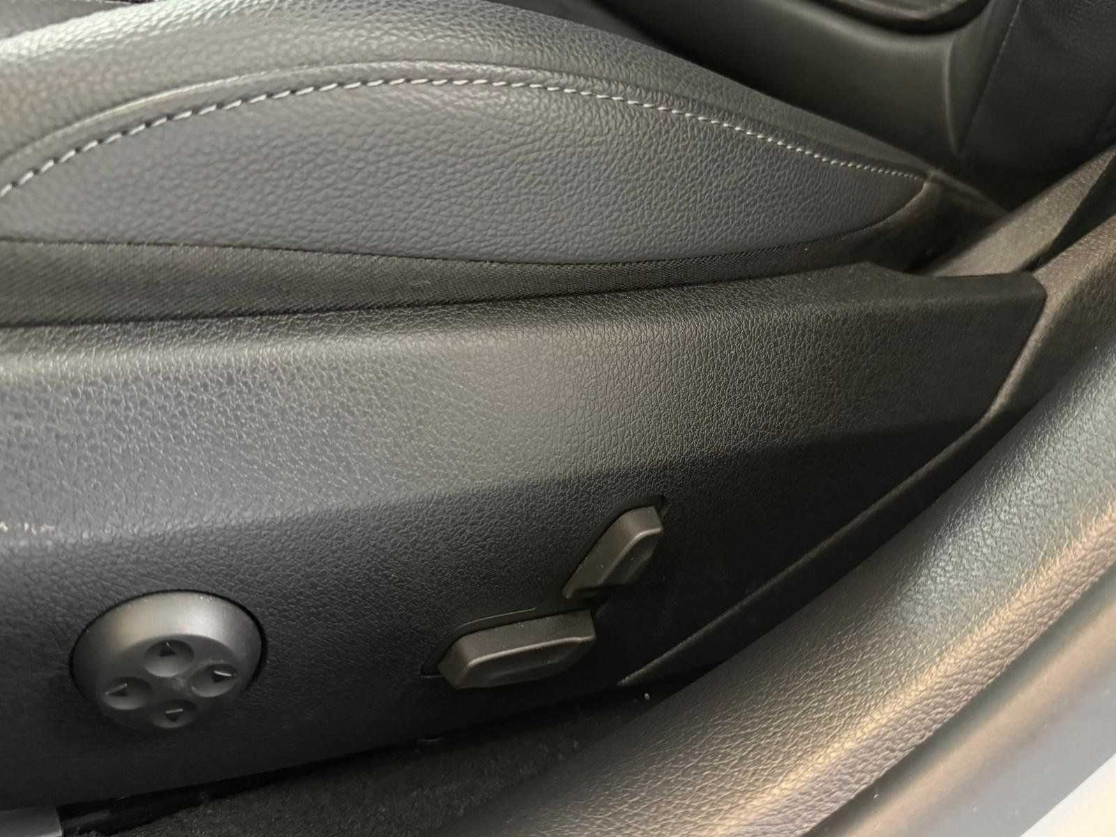 Fahrzeugabbildung Mercedes-Benz C 180 AVANTGARDE ADVANCED+KEYLESS+TOTW+LED+CARPL