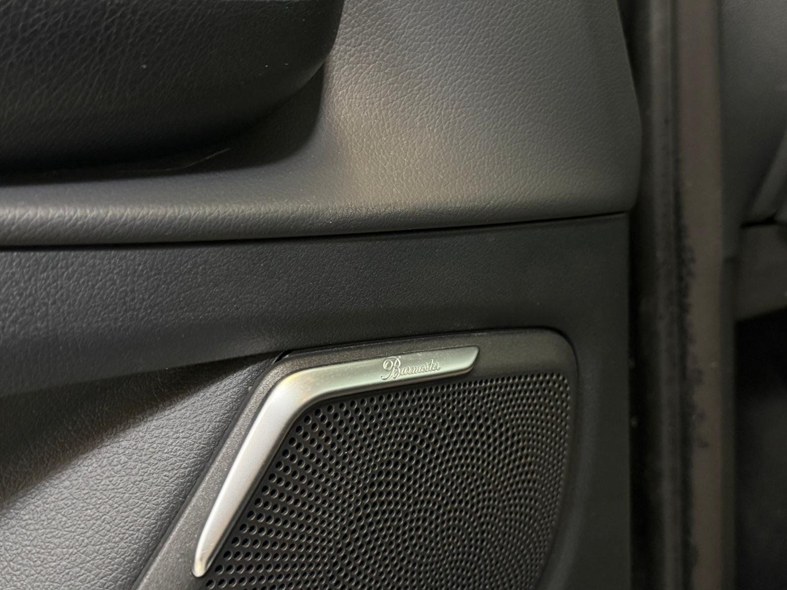 Fahrzeugabbildung Mercedes-Benz V 300 d 4M AMG PANO+STDHZ+MEMORY+SITZKLIM+BURMES
