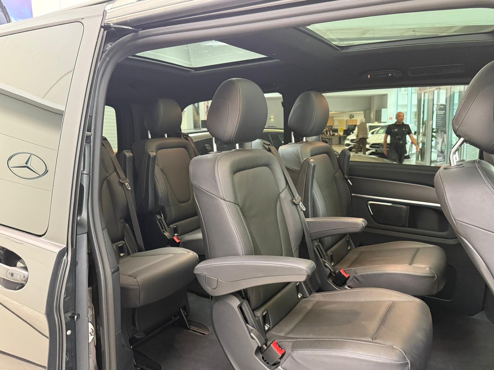Fahrzeugabbildung Mercedes-Benz V 300 d 4M AMG PANO+STDHZ+MEMORY+SITZKLIM+BURMES