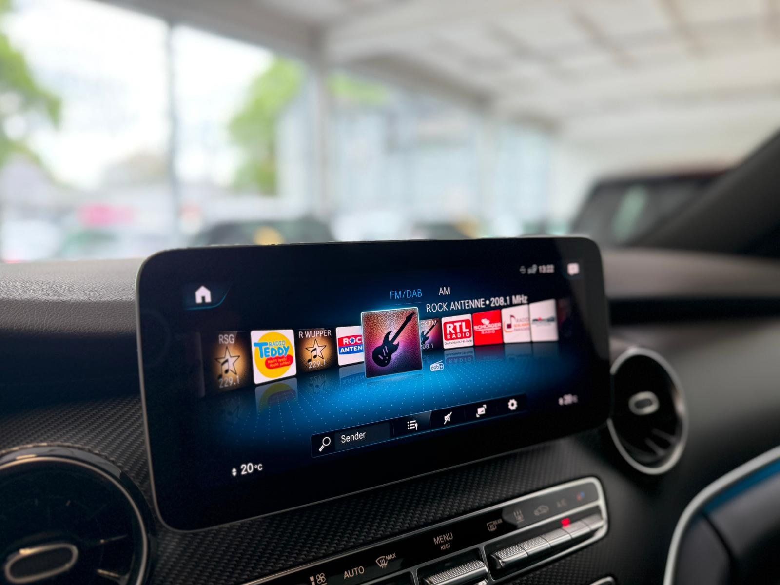 Fahrzeugabbildung Mercedes-Benz V 300 d 4M AMG PANO+STDHZ+MEMORY+SITZKLIM+BURMES