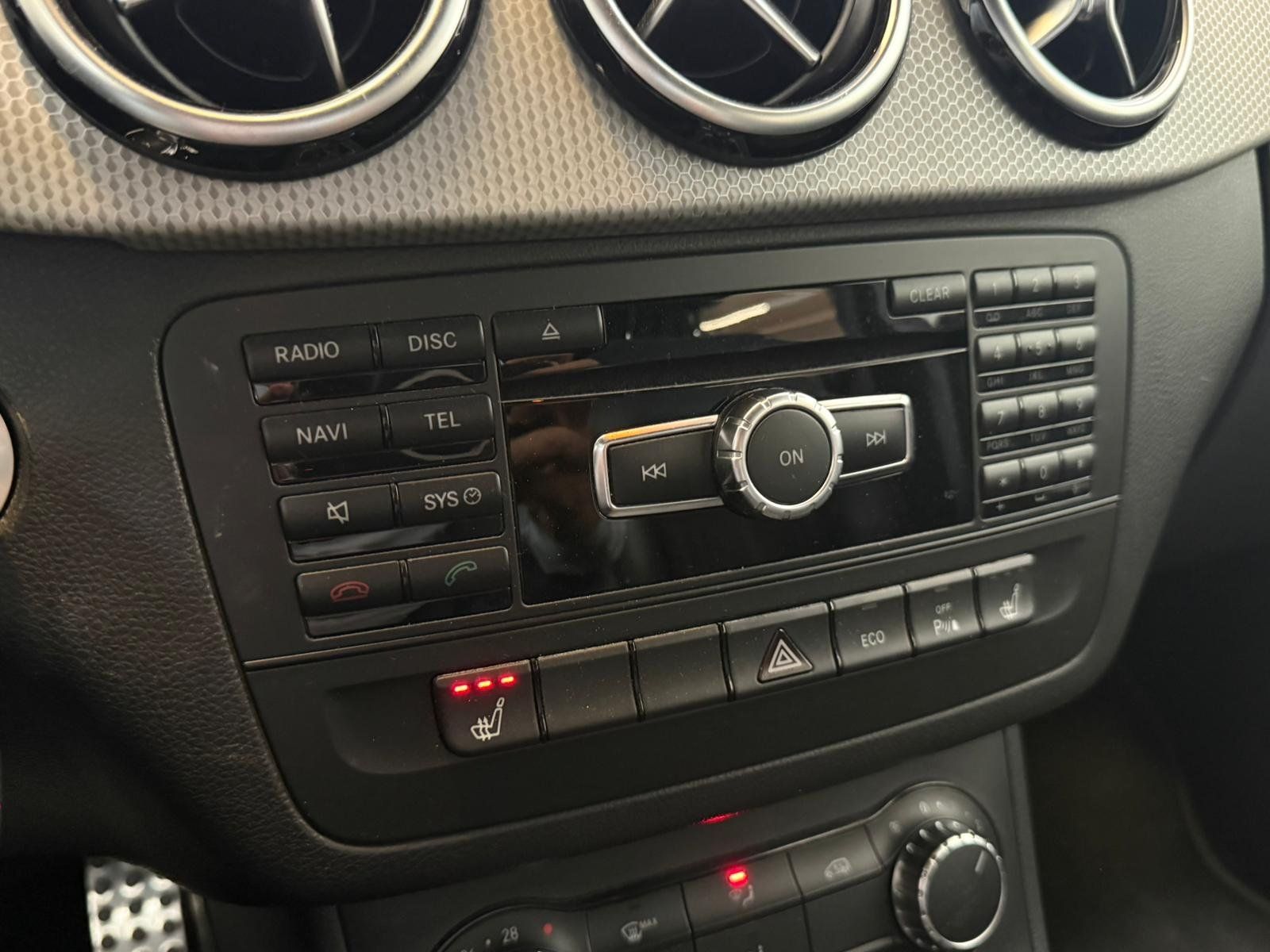 Fahrzeugabbildung Mercedes-Benz B 180 CDI KAMERA+AHK+KLIMA+LED+BLUETOOTH+SITZHZ