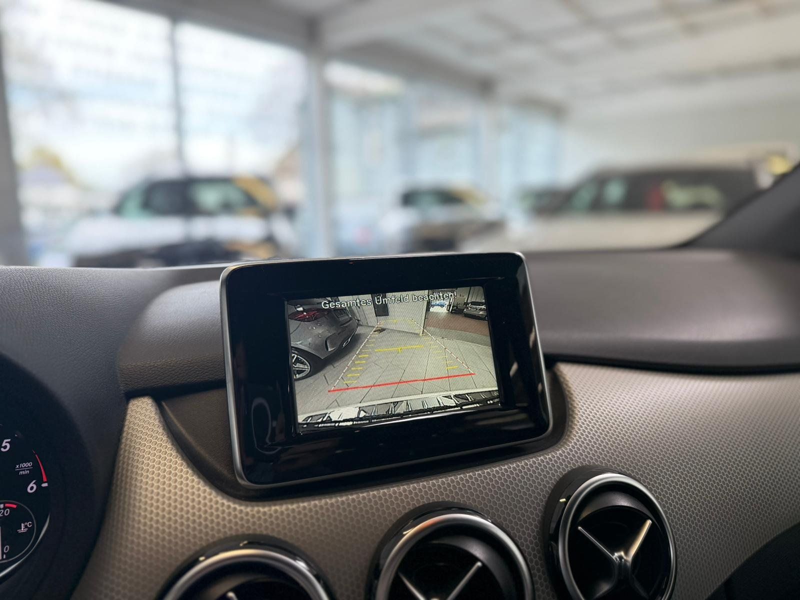 Fahrzeugabbildung Mercedes-Benz B 180 CDI KAMERA+AHK+KLIMA+LED+BLUETOOTH+SITZHZ