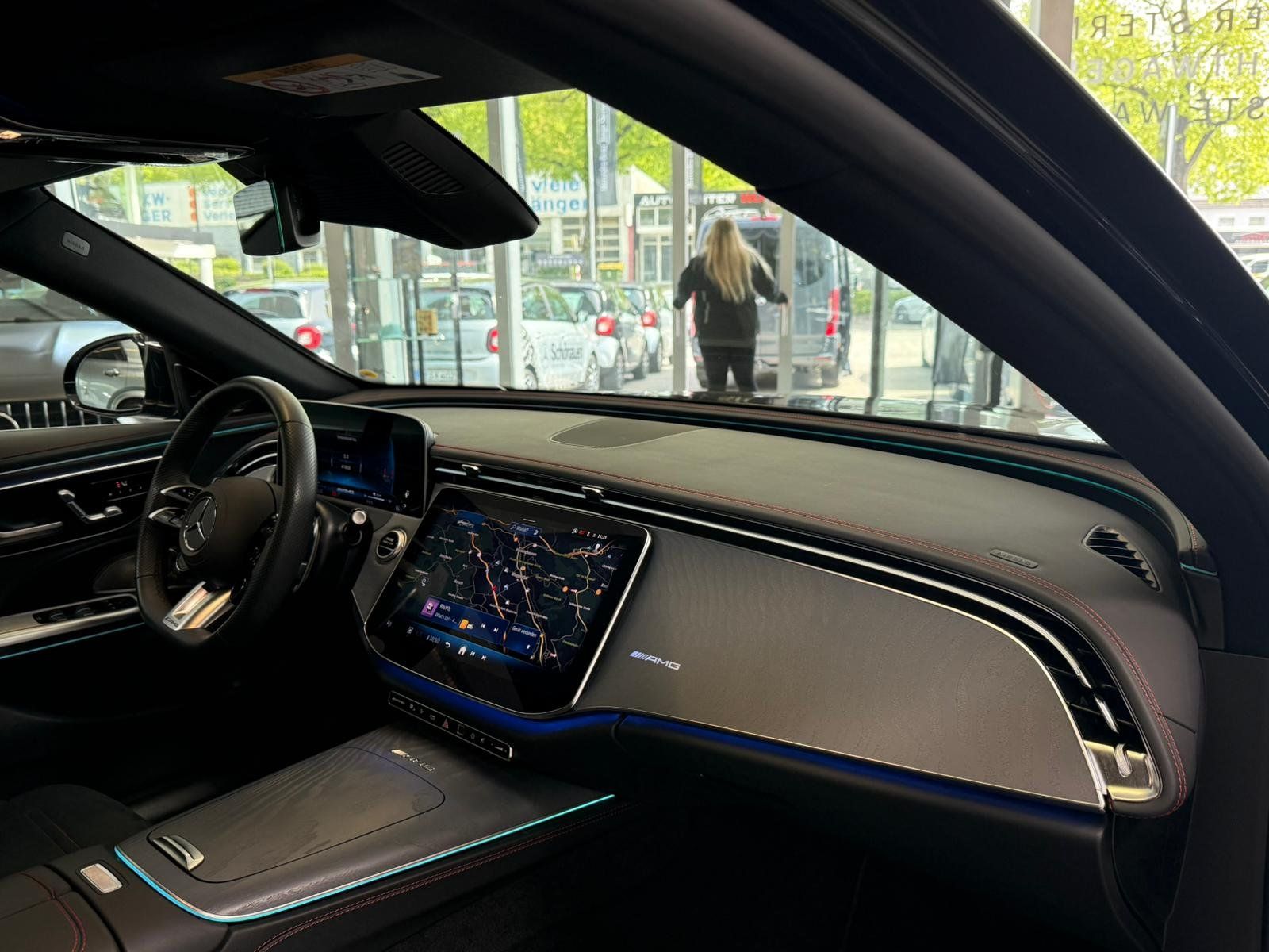 Fahrzeugabbildung Mercedes-Benz Mercedes-AMG E 53 HYBRID 4M+ PREMIUM+BURMES+360°