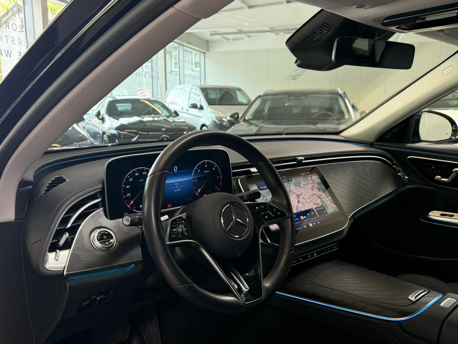 Fahrzeugabbildung Mercedes-Benz E 220 d T AVANTGARDE ADVPLUS+AHK+360+MEMO+TOTWIN