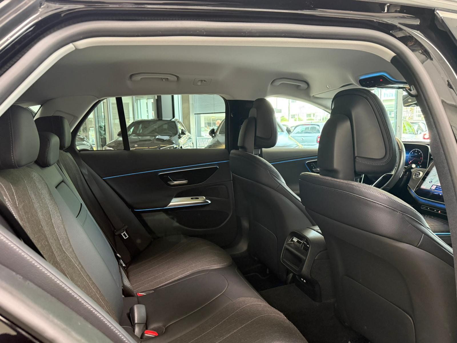 Fahrzeugabbildung Mercedes-Benz E 220 d T AVANTGARDE ADVPLUS+AHK+360+MEMO+TOTWIN