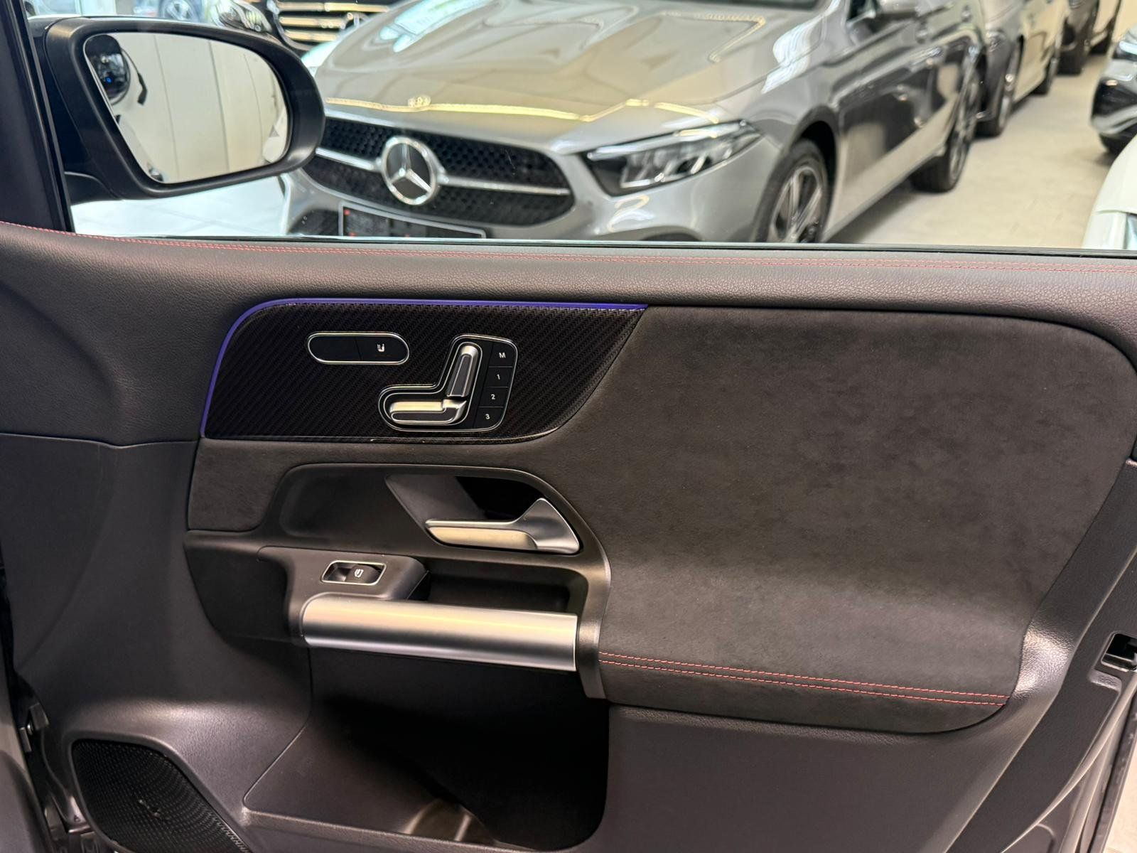 Fahrzeugabbildung Mercedes-Benz B 250 4M AMG PREMIUM+BEAM+NIGHT+MEMORY+WINTERPKT