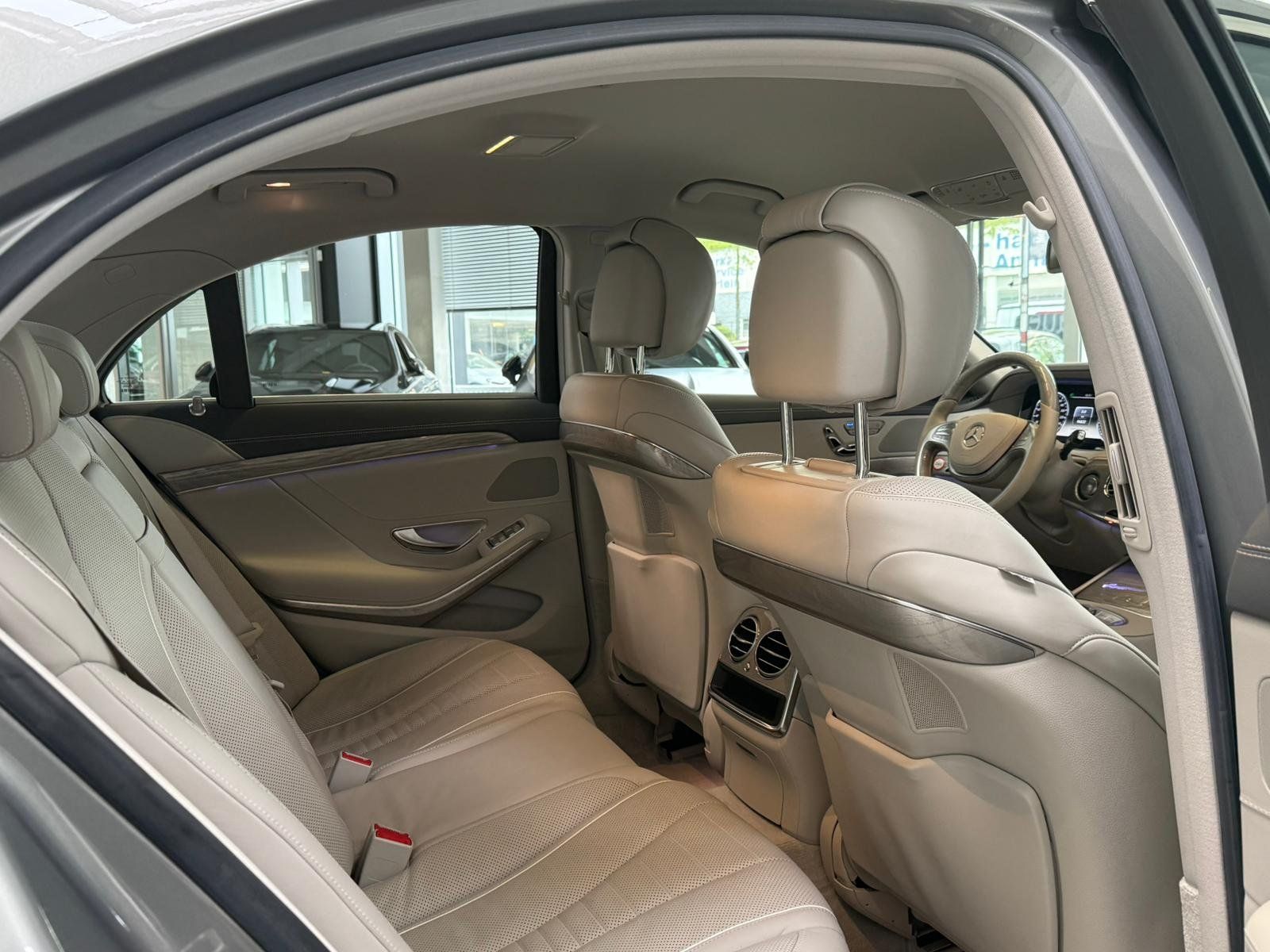 Fahrzeugabbildung Mercedes-Benz S 500 DISTR+SITZBEL.+TV+SERVOSCHL.+NACHTSICHT+