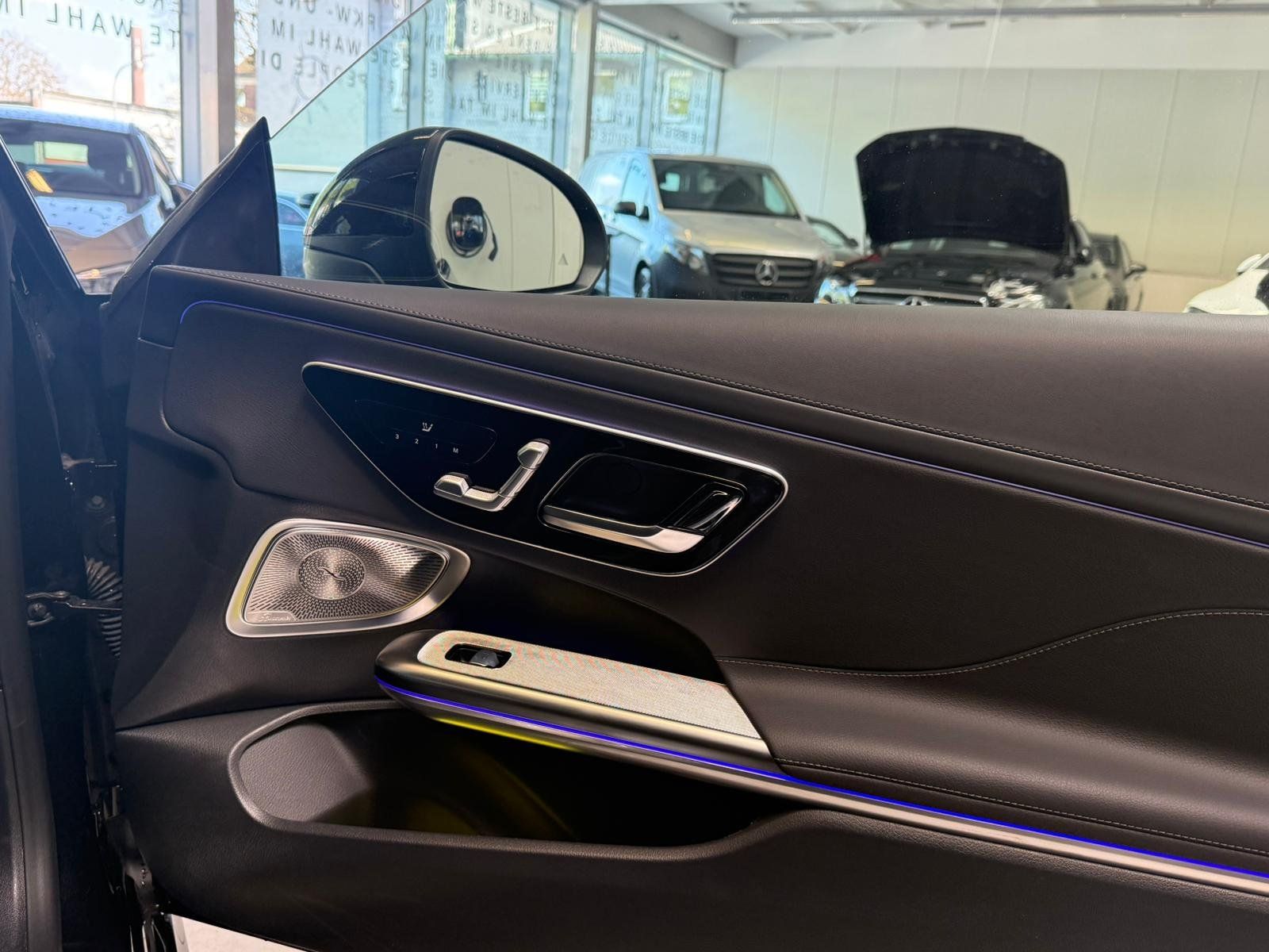 Fahrzeugabbildung Mercedes-Benz CLE 300 e AMG NIGHT+BURM3D+DLIGHT+PANO+KEYLESS