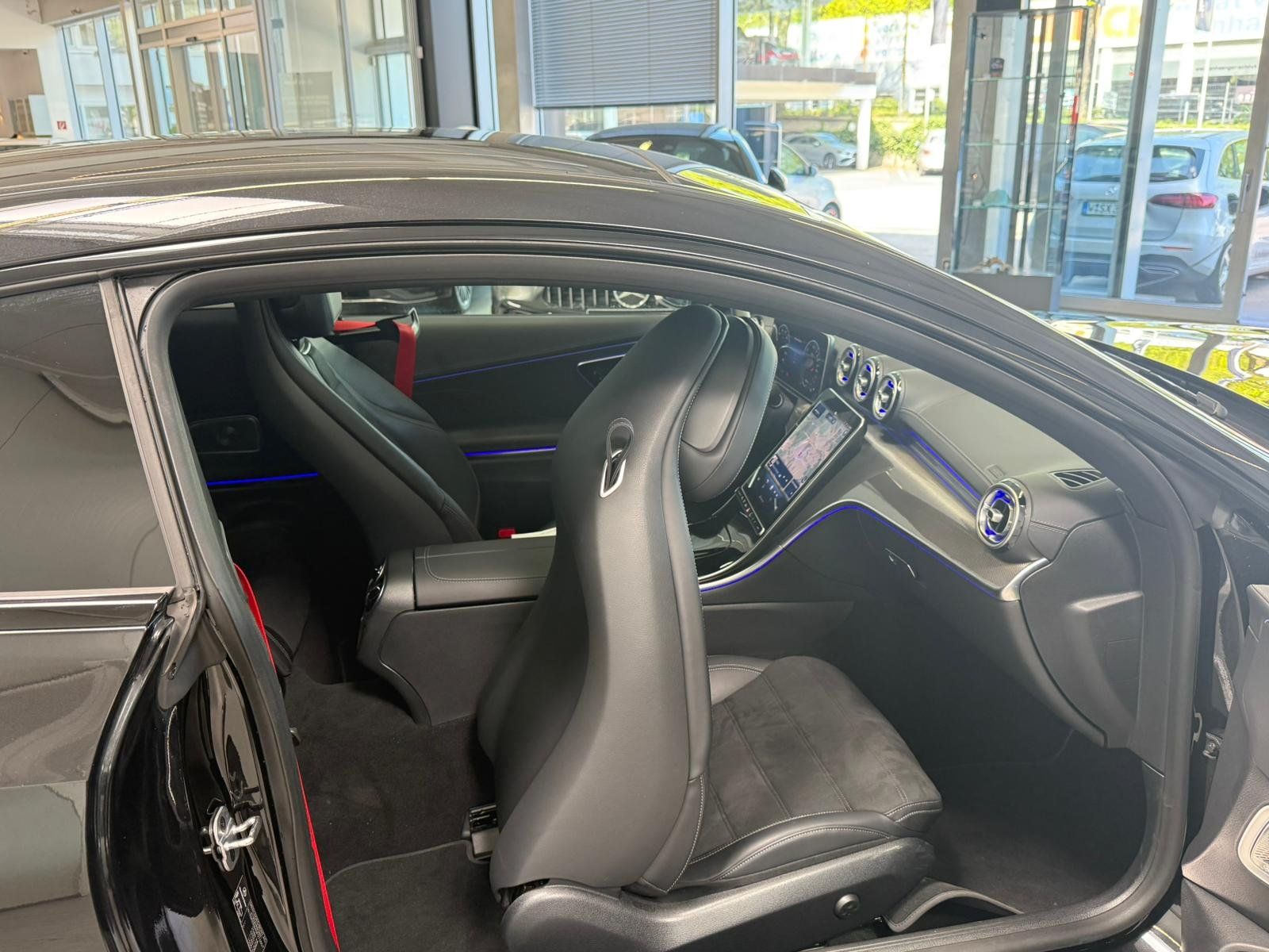 Fahrzeugabbildung Mercedes-Benz CLE 300 e AMG NIGHT+BURM3D+DLIGHT+PANO+KEYLESS