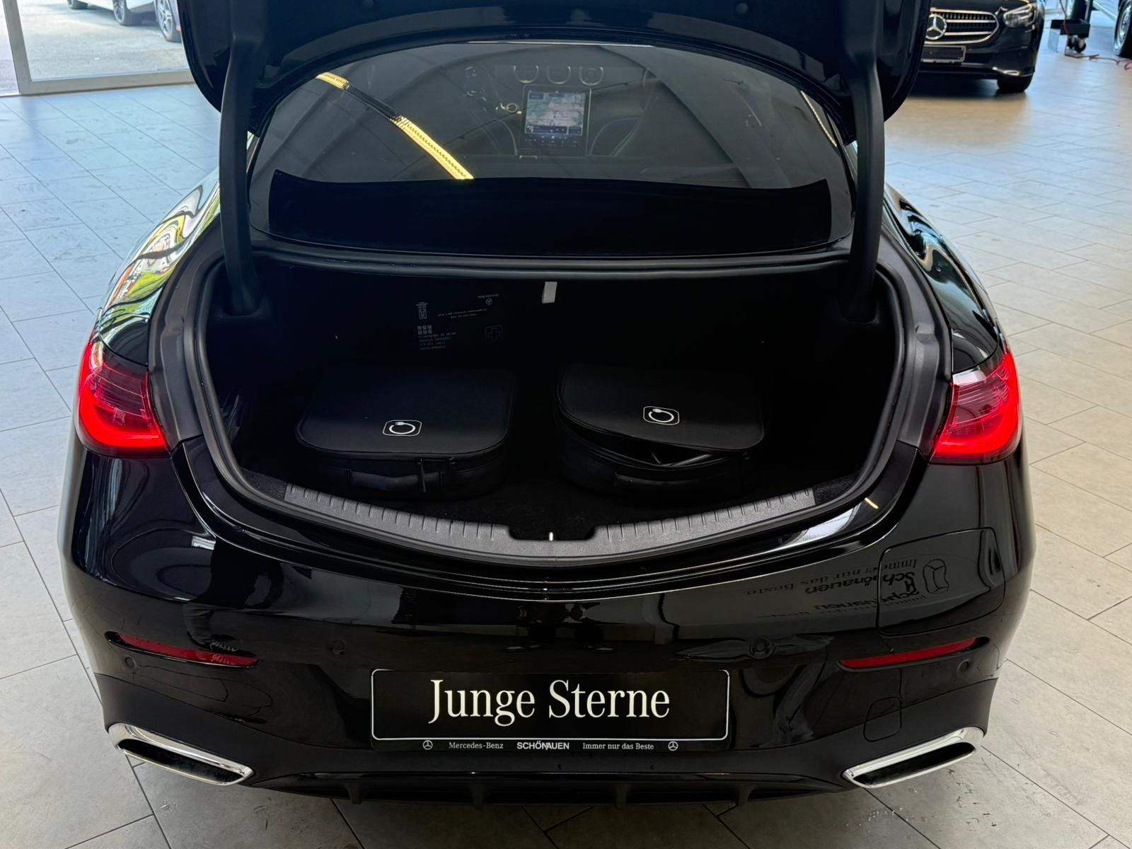 Fahrzeugabbildung Mercedes-Benz CLE 300 e AMG NIGHT+BURM3D+DLIGHT+PANO+KEYLESS