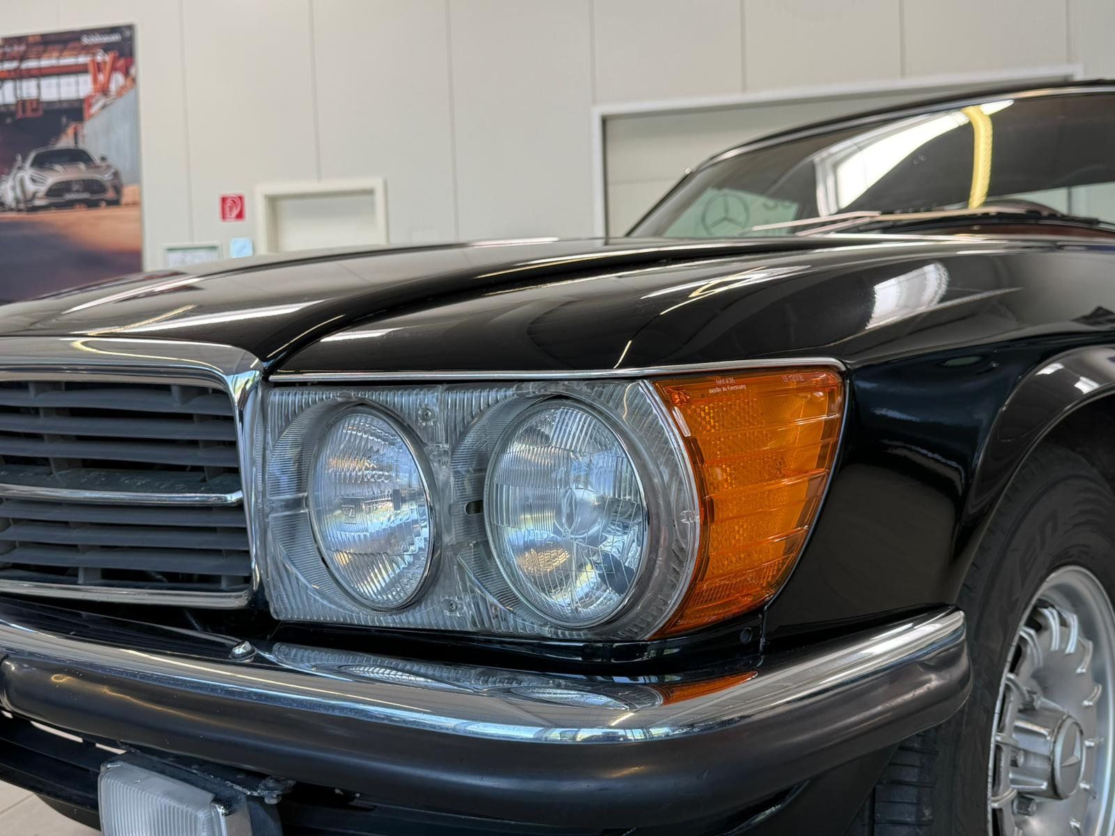 Fahrzeugabbildung Mercedes-Benz 450SL R107 CABRIO LEDER ROT+KLIMA