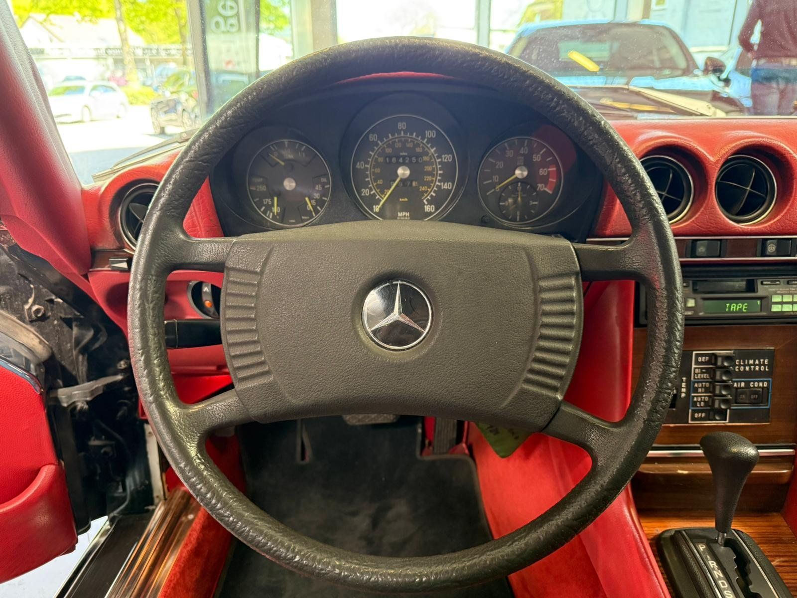 Fahrzeugabbildung Mercedes-Benz 450SL R107 CABRIO LEDER ROT+KLIMA