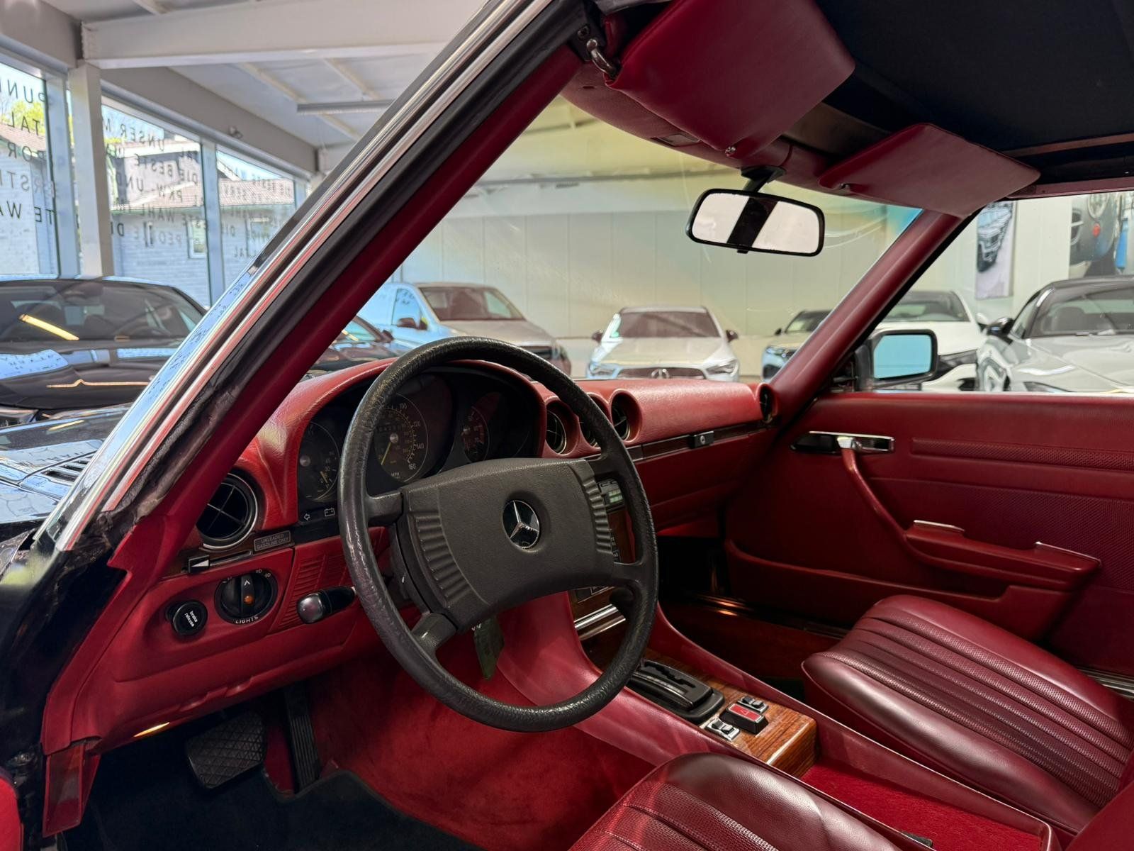 Fahrzeugabbildung Mercedes-Benz 450SL R107 CABRIO LEDER ROT+KLIMA