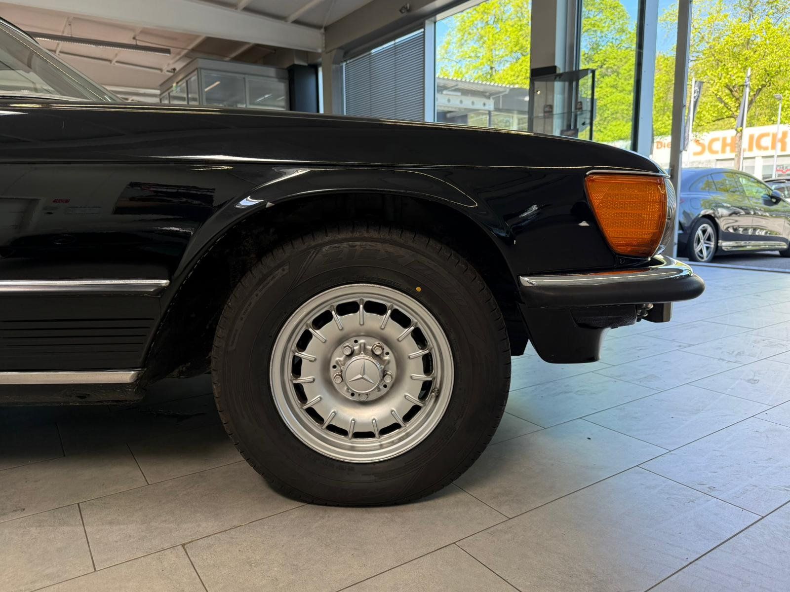 Fahrzeugabbildung Mercedes-Benz 450SL R107 CABRIO LEDER ROT+KLIMA