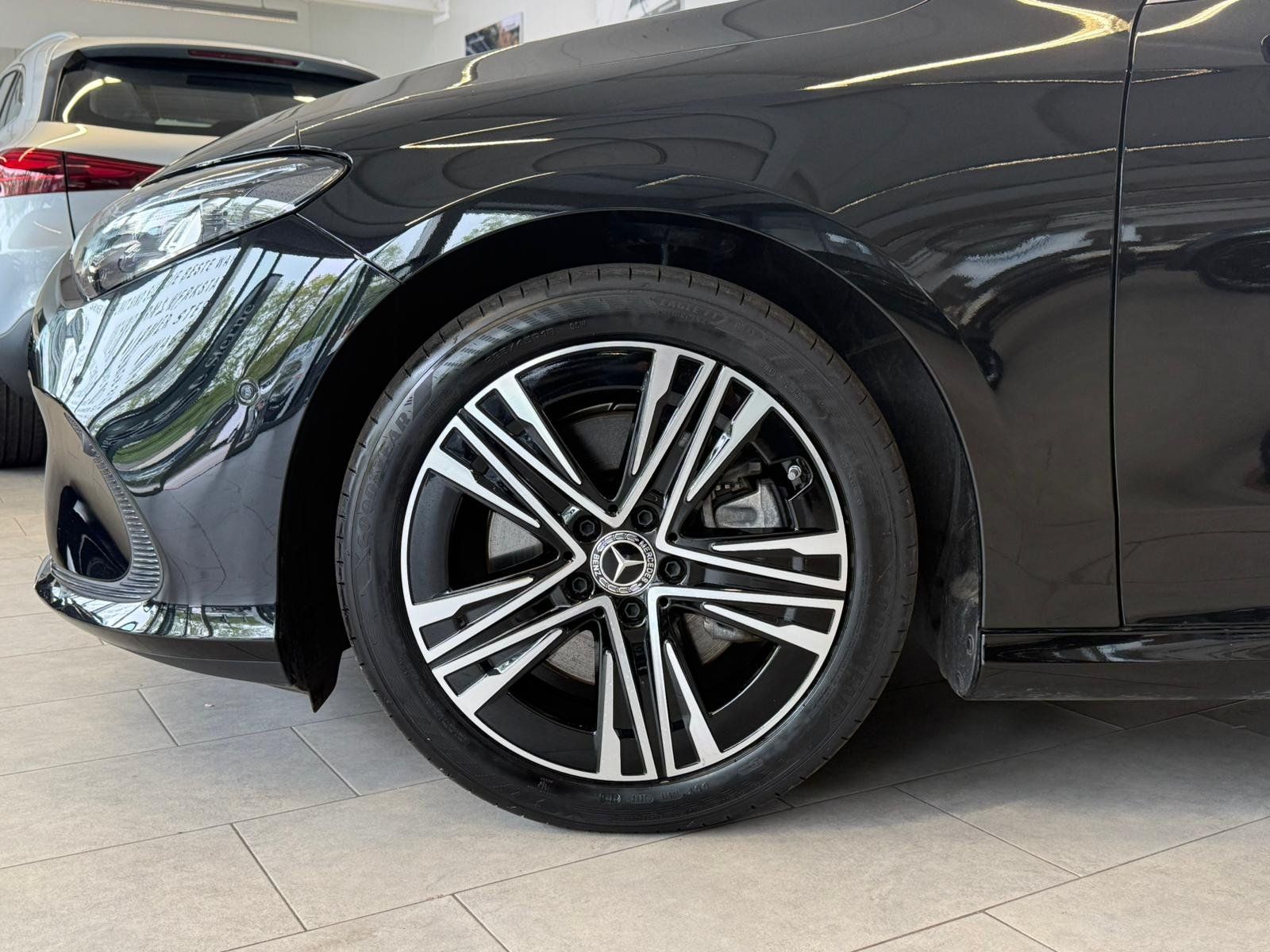 Fahrzeugabbildung Mercedes-Benz CLA 250+ EQ DISTR+BURM3D+PANO+KEYLESS+MBEAM+HUD