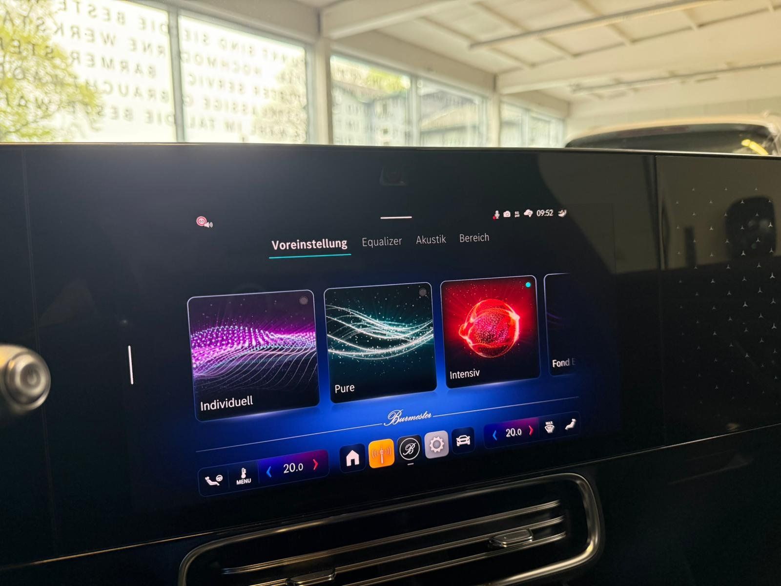 Fahrzeugabbildung Mercedes-Benz CLA 250+ EQ DISTR+BURM3D+PANO+KEYLESS+MBEAM+HUD