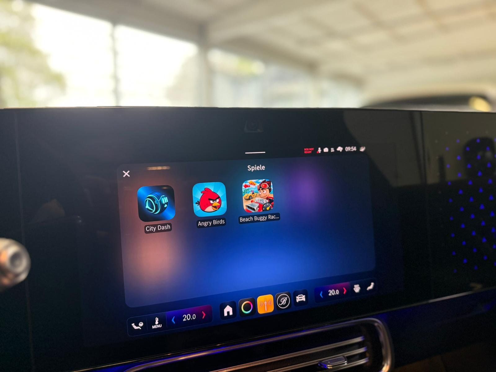 Fahrzeugabbildung Mercedes-Benz CLA 250+ EQ DISTR+BURM3D+PANO+KEYLESS+MBEAM+HUD