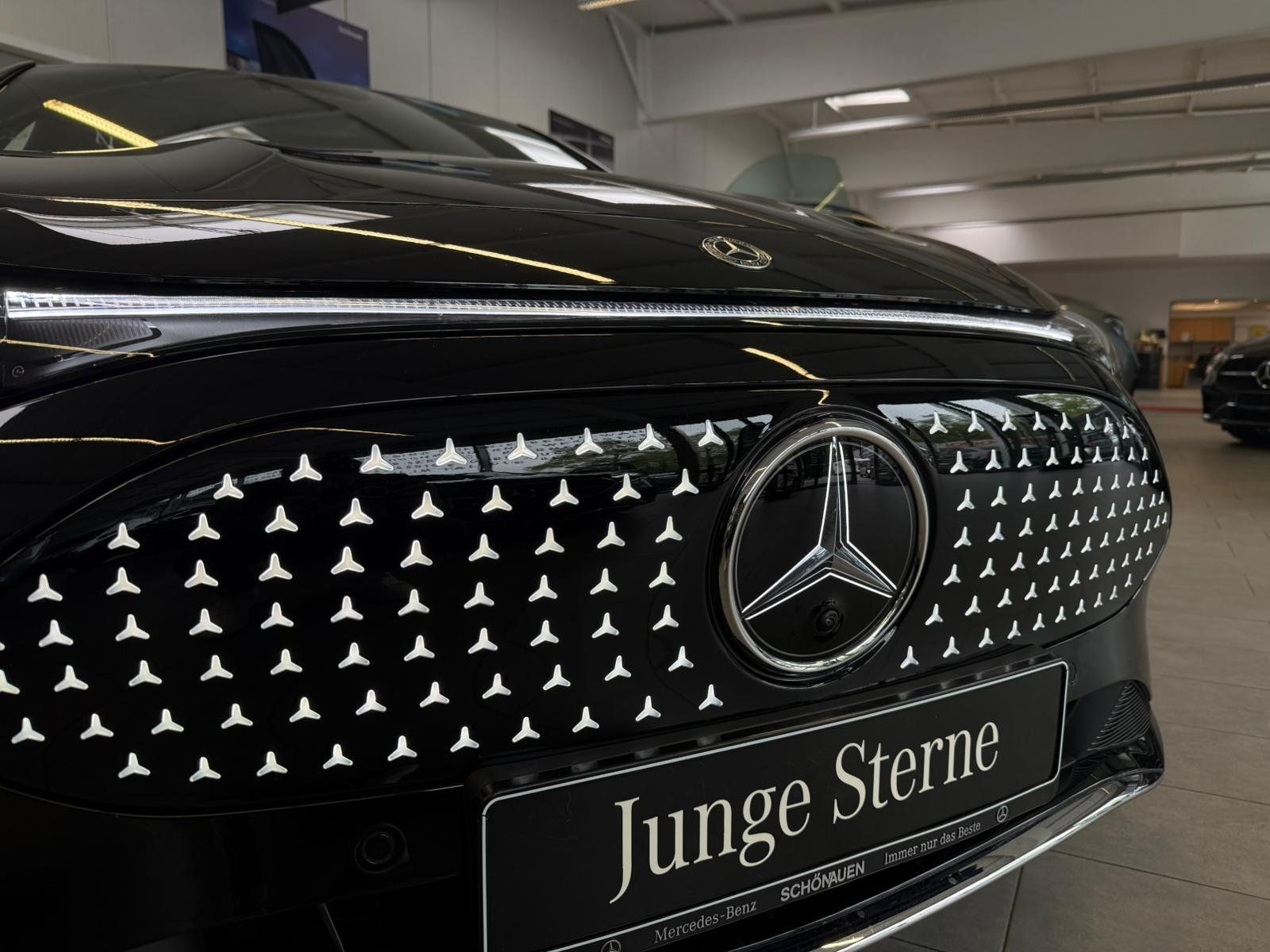 Fahrzeugabbildung Mercedes-Benz CLA 250+ EQ DISTR+BURM3D+PANO+KEYLESS+MBEAM+HUD