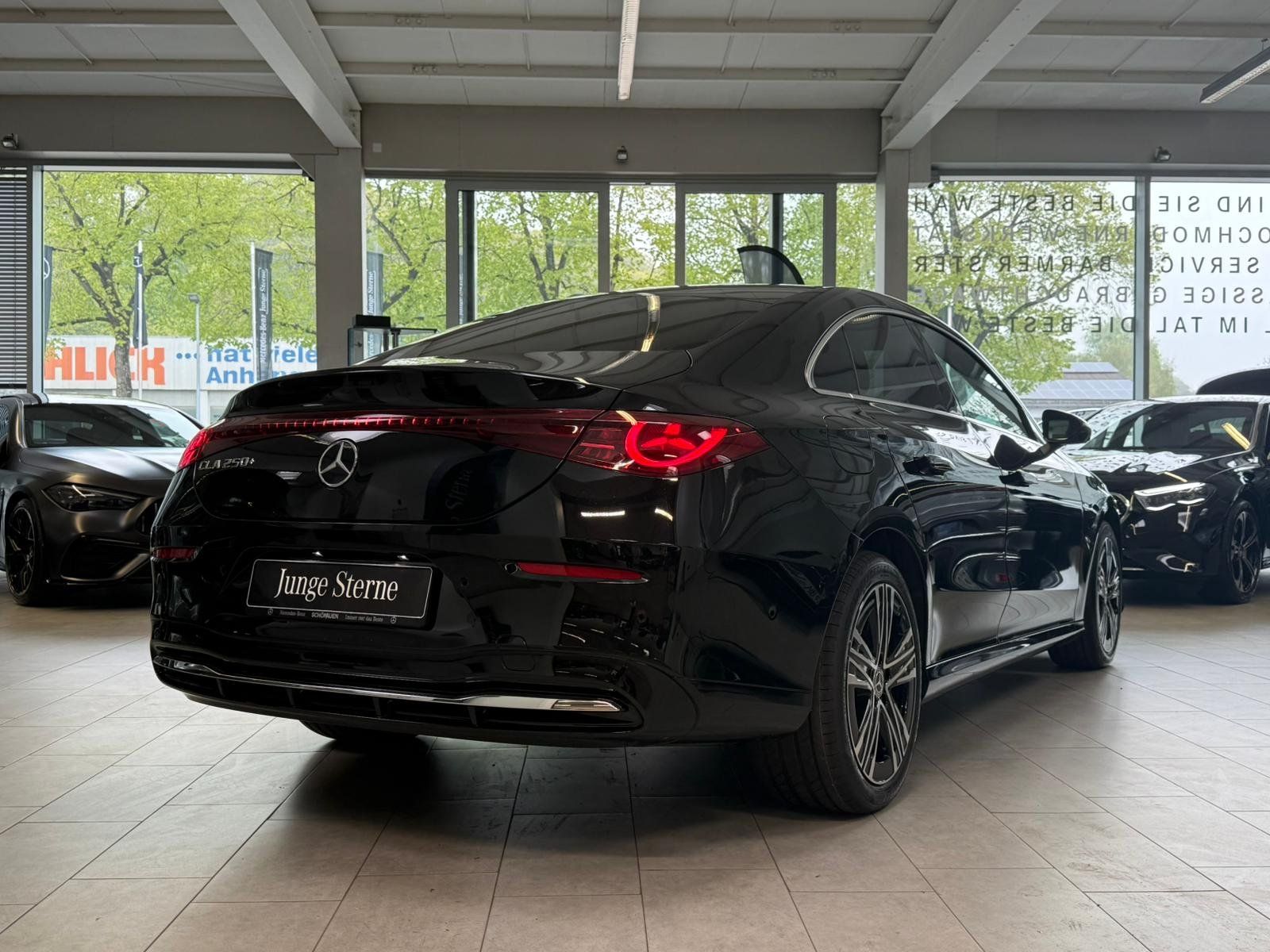 Fahrzeugabbildung Mercedes-Benz CLA 250+ EQ DISTR+BURM3D+PANO+KEYLESS+MBEAM+HUD