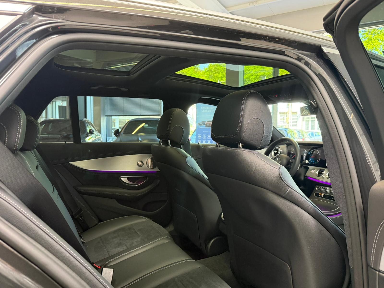 Fahrzeugabbildung Mercedes-Benz E220 d T AMG PANO+DIST+AHK+BURM+KEYLESS+360°+FAP