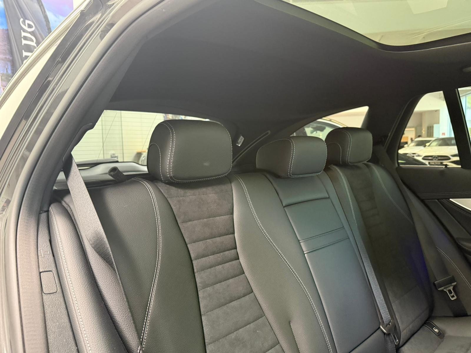 Fahrzeugabbildung Mercedes-Benz E220 d T AMG PANO+DIST+AHK+BURM+KEYLESS+360°+FAP