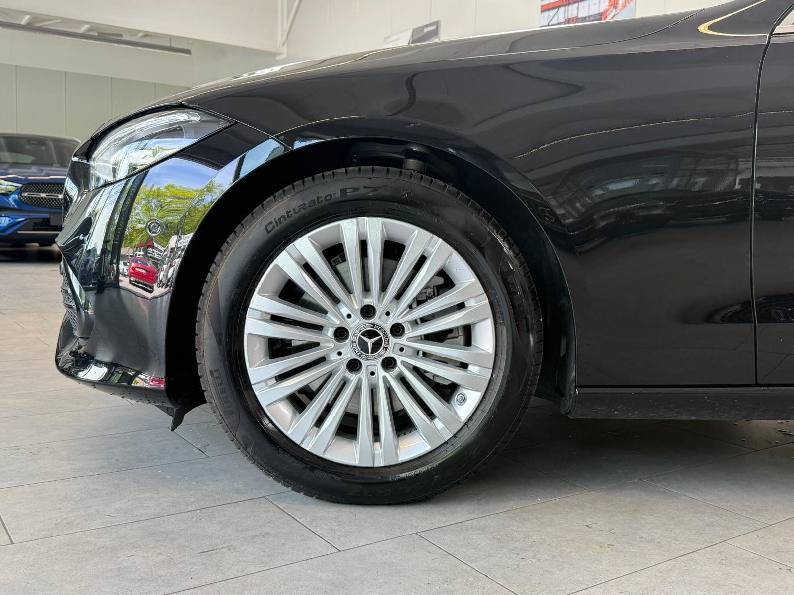 Fahrzeugabbildung Mercedes-Benz C 220 d T AVANTGRDE AHK+DISTR+FAP+360°+LENKHEIZ