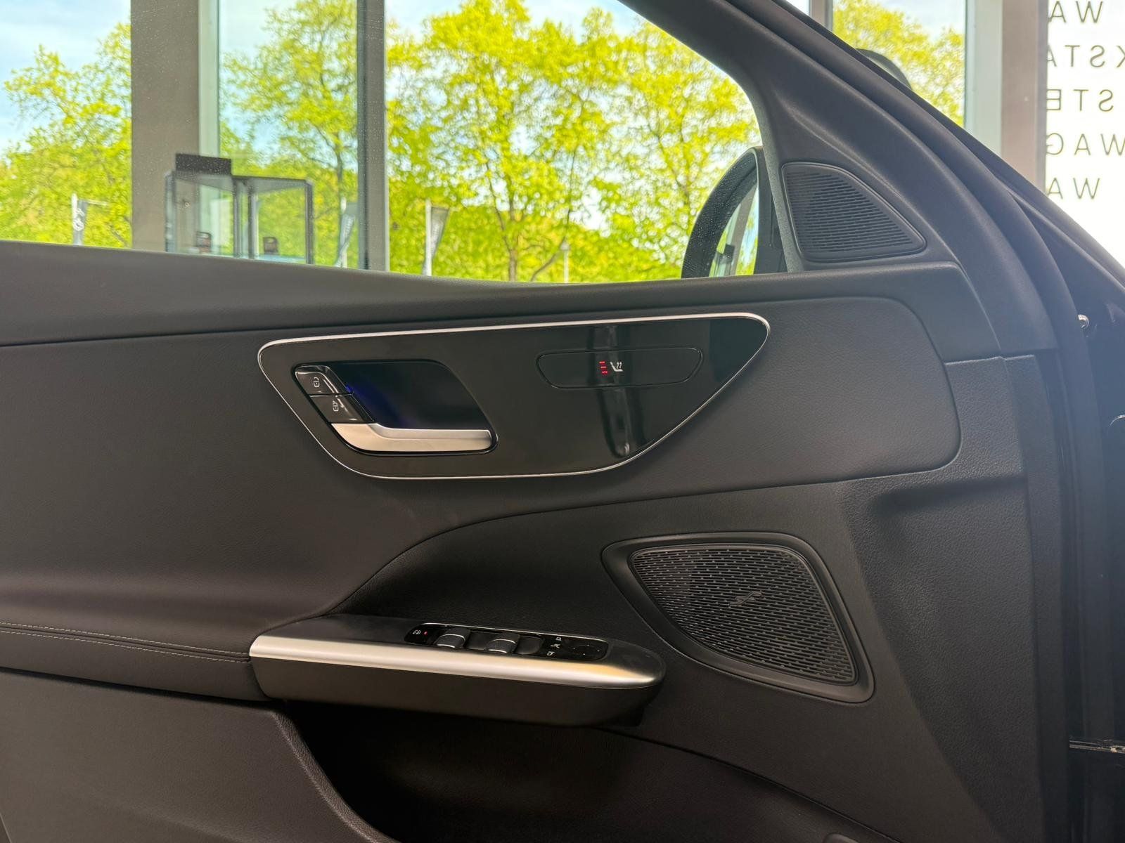 Fahrzeugabbildung Mercedes-Benz C 220 d T AVANTGRDE AHK+DISTR+FAP+360°+LENKHEIZ