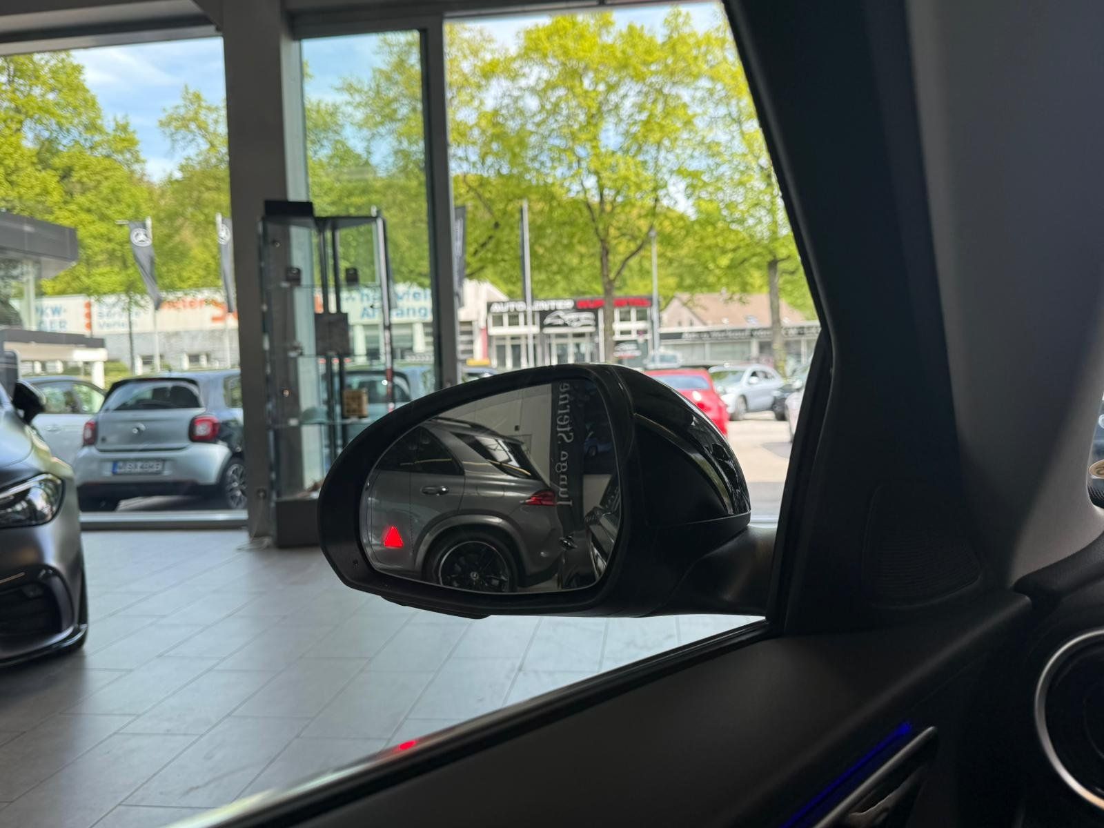 Fahrzeugabbildung Mercedes-Benz C 220 d T AVANTGRDE AHK+DISTR+FAP+360°+LENKHEIZ