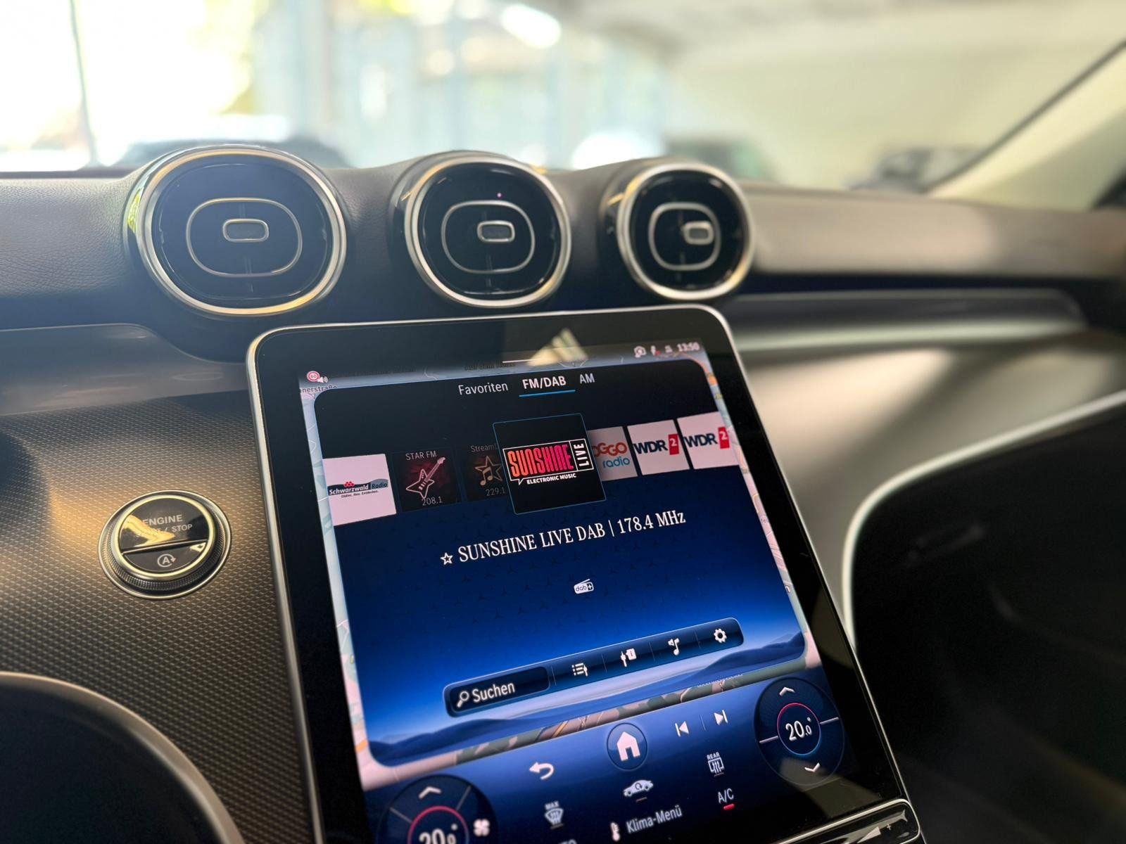 Fahrzeugabbildung Mercedes-Benz C 220 d T AVANTGRDE AHK+DISTR+FAP+360°+LENKHEIZ