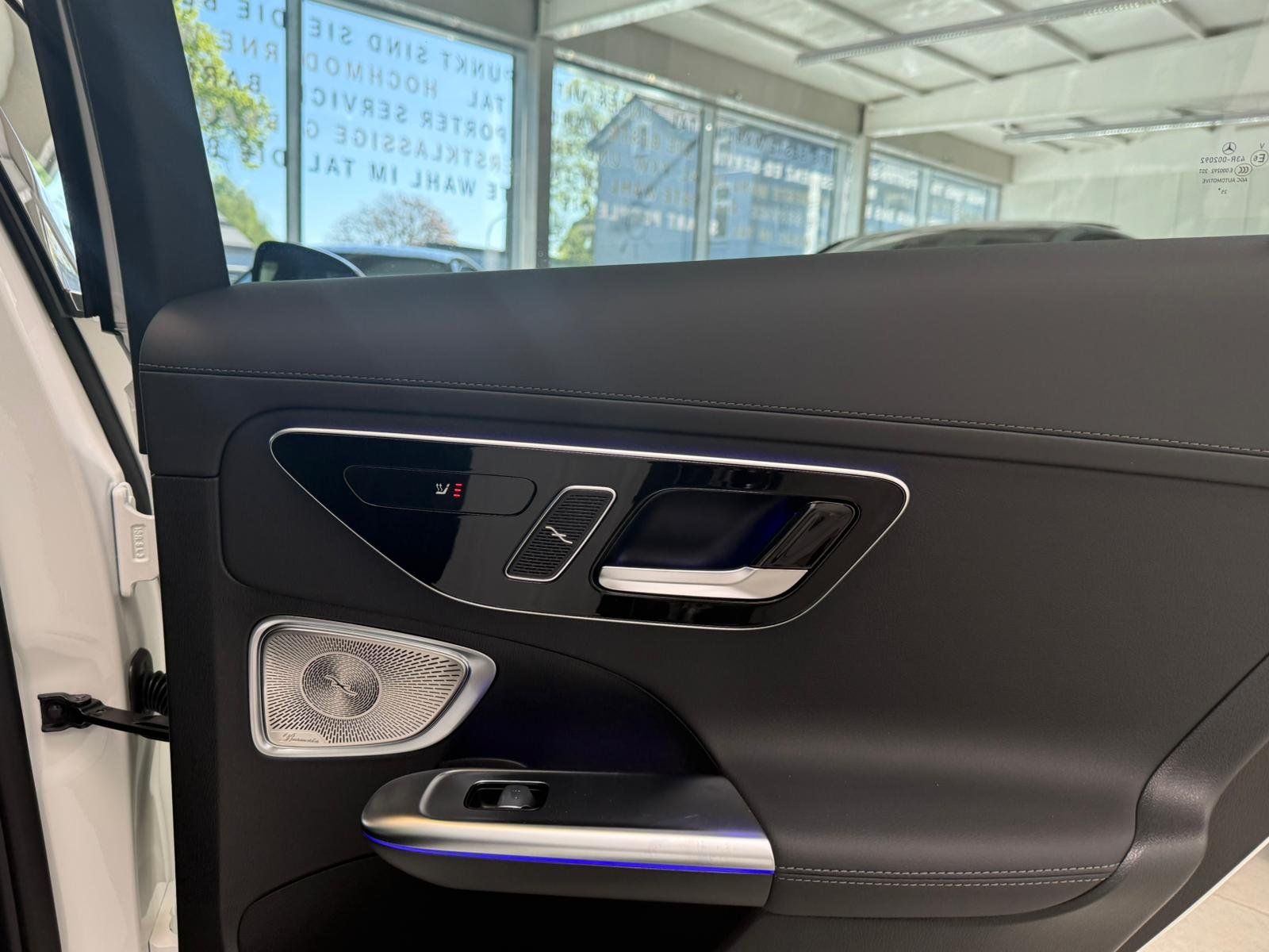 Fahrzeugabbildung Mercedes-Benz C180 T AVANTGRADE DLIGHT+BURM3D+FAP+HUD+PANO+360