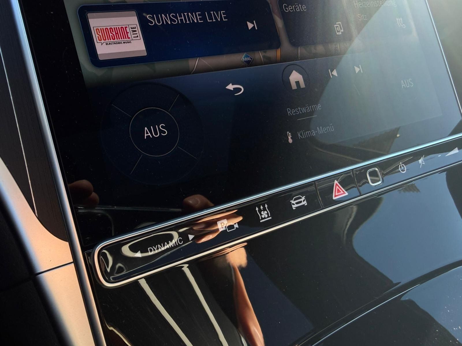 Fahrzeugabbildung Mercedes-Benz C180 T AVANTGRADE DLIGHT+BURM3D+FAP+HUD+PANO+360