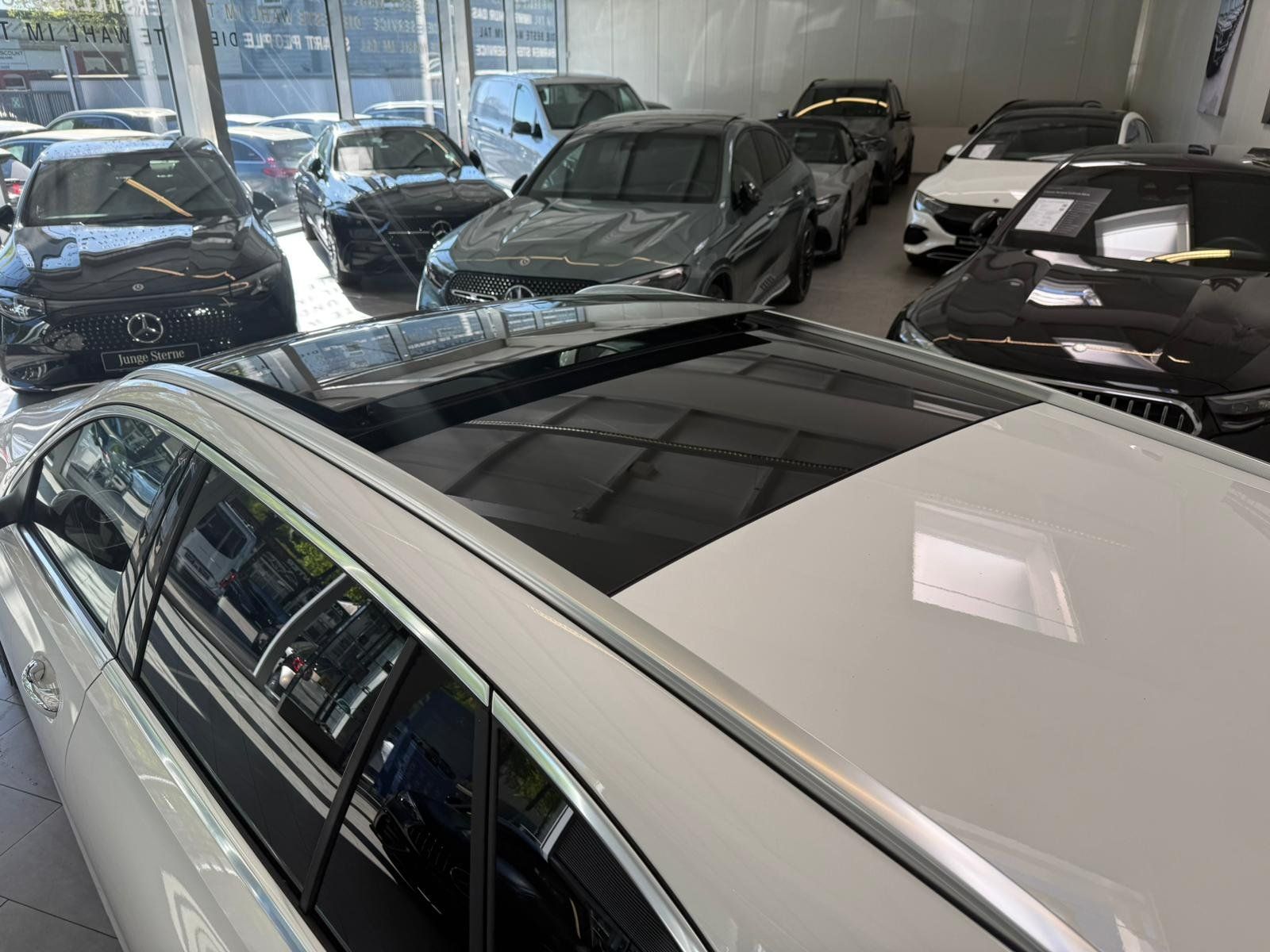 Fahrzeugabbildung Mercedes-Benz C180 T AVANTGRADE DLIGHT+BURM3D+FAP+HUD+PANO+360