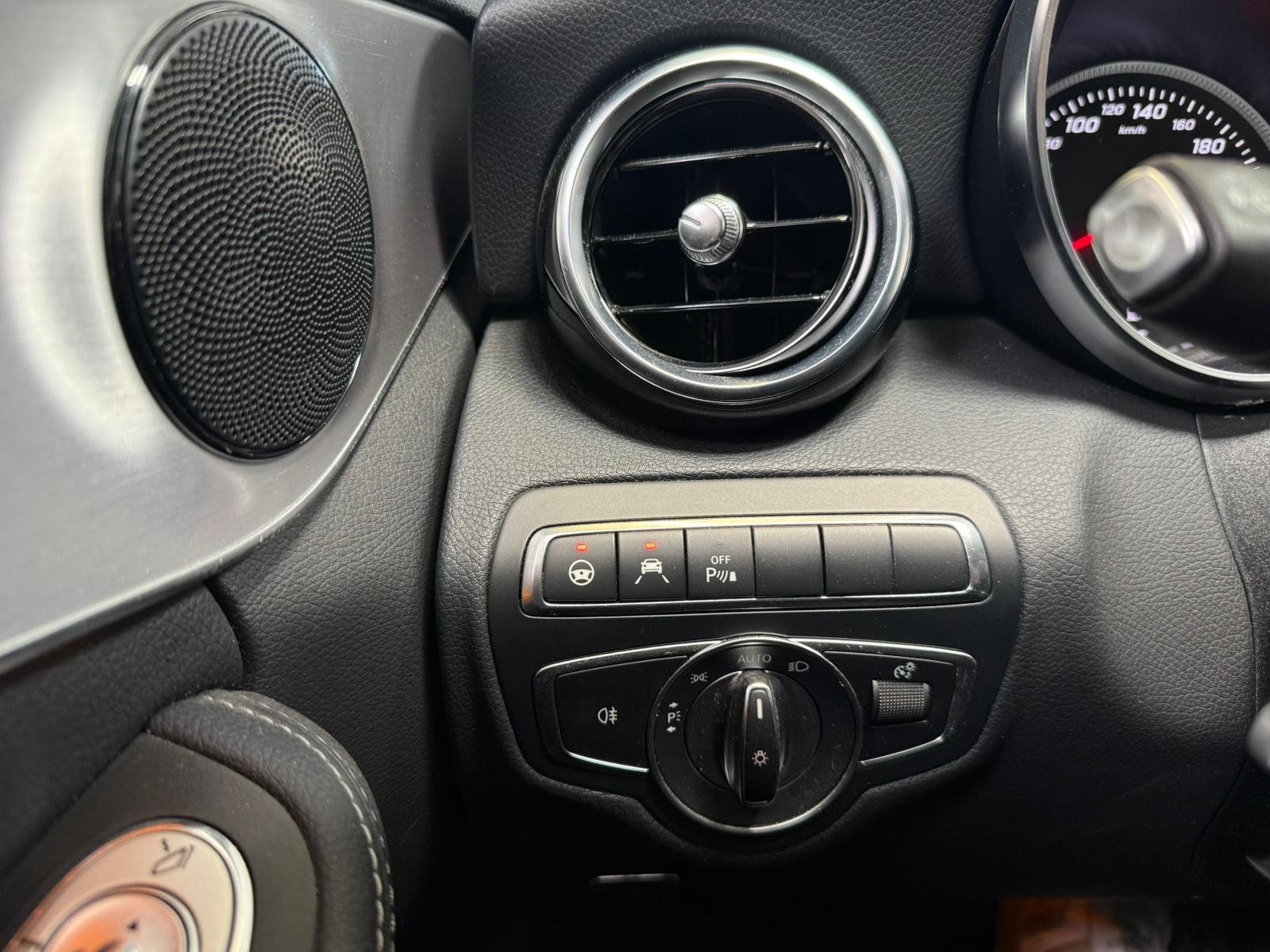 Fahrzeugabbildung Mercedes-Benz C220d T4M AVANTGARDE KAMERA+AHK+DISTR+EDW+COMAND