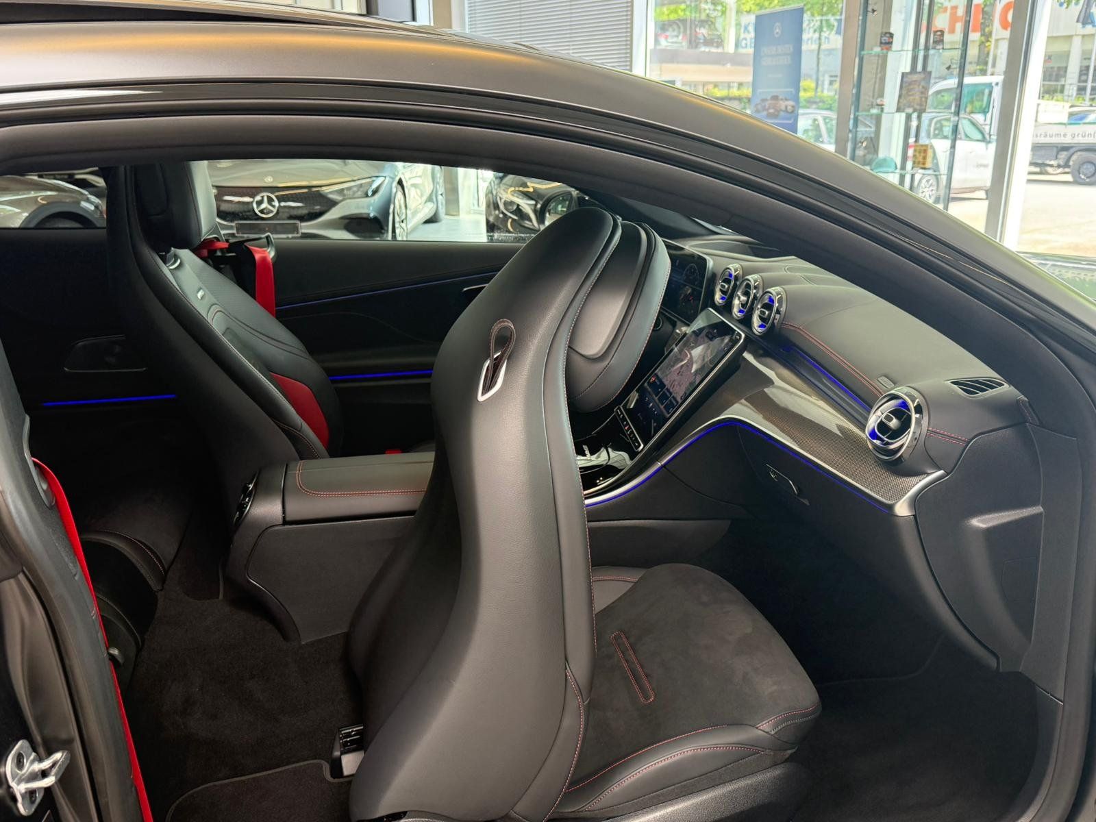 Fahrzeugabbildung Mercedes-Benz CLE53 4M+ DYN.PLUS+CARBON+DRIVERS+DLIGHT+HUD+FAP