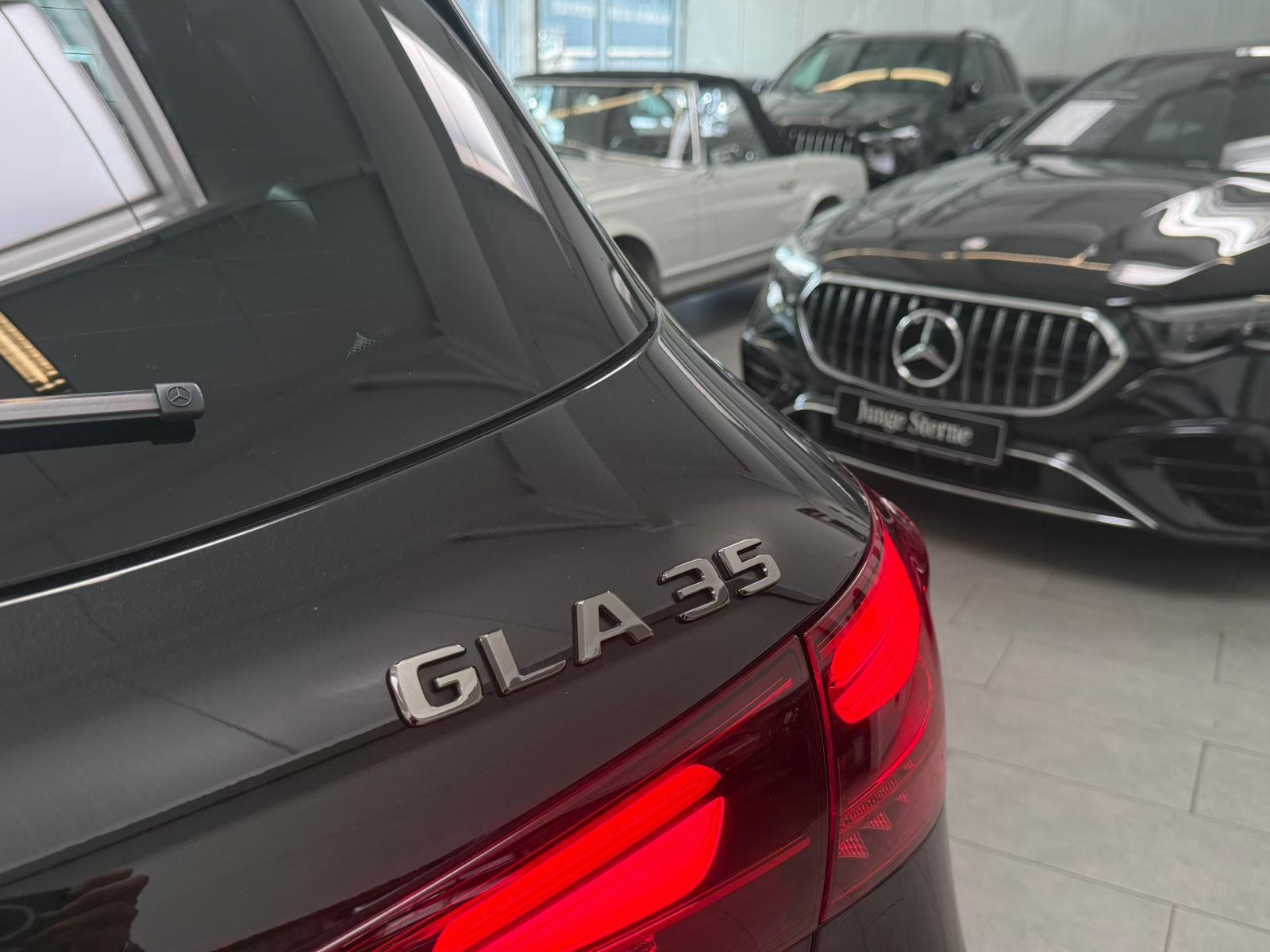 Fahrzeugabbildung Mercedes-Benz GLA 35 4M PANO+AHK+NIGHT2+EDW+KEYLESS+MBEAM+BURM