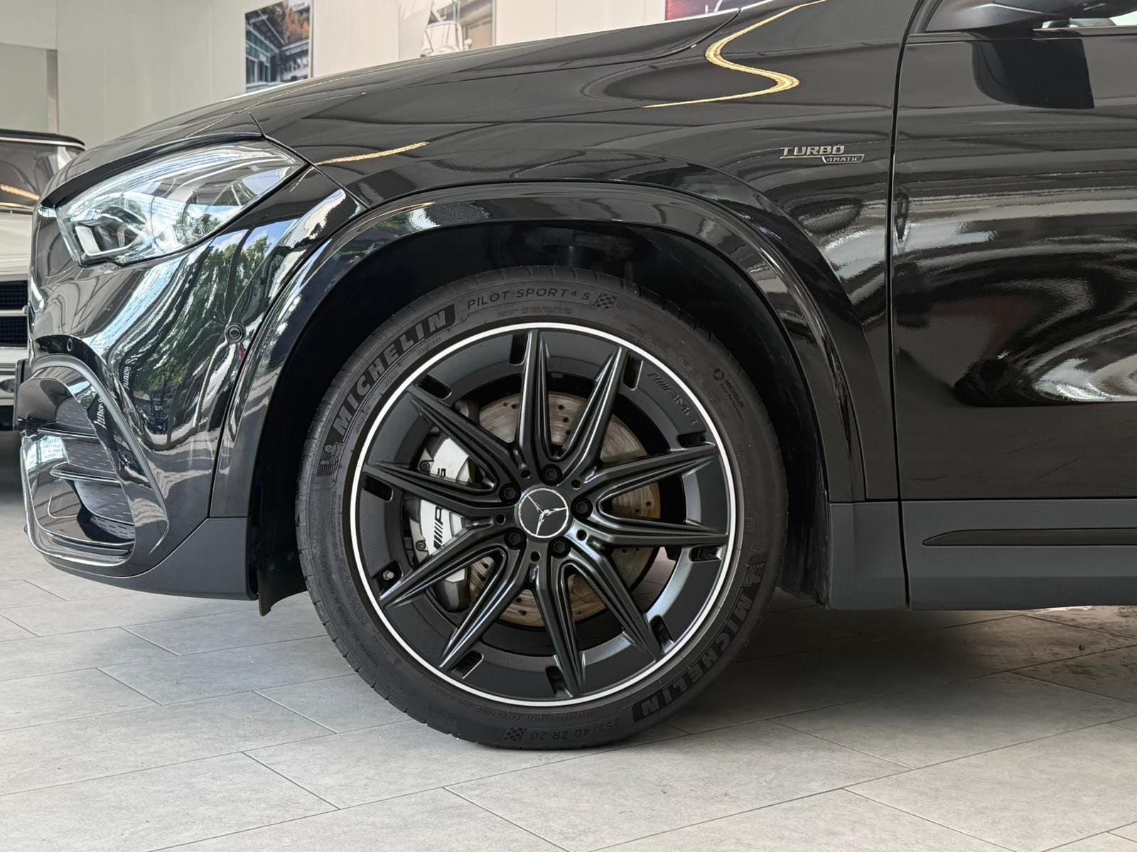 Fahrzeugabbildung Mercedes-Benz GLA 35 4M PANO+AHK+NIGHT2+EDW+KEYLESS+MBEAM+BURM