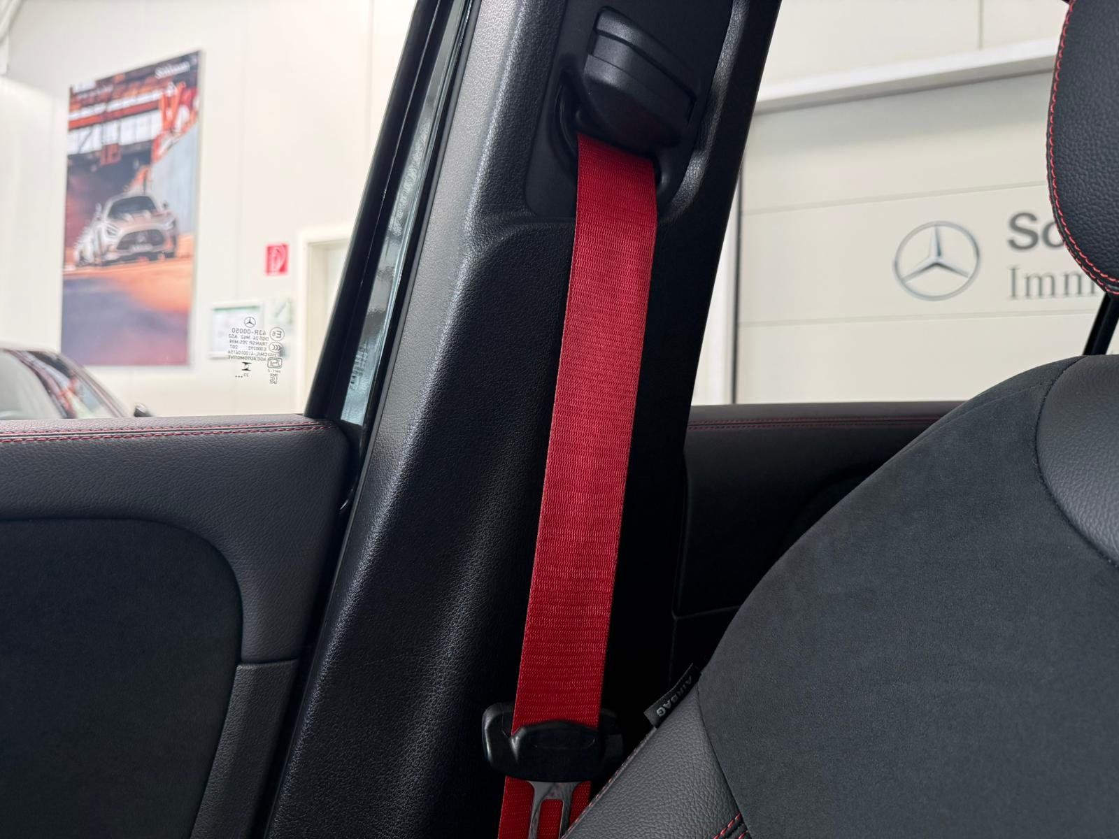 Fahrzeugabbildung Mercedes-Benz GLA 35 4M PANO+AHK+NIGHT2+EDW+KEYLESS+MBEAM+BURM