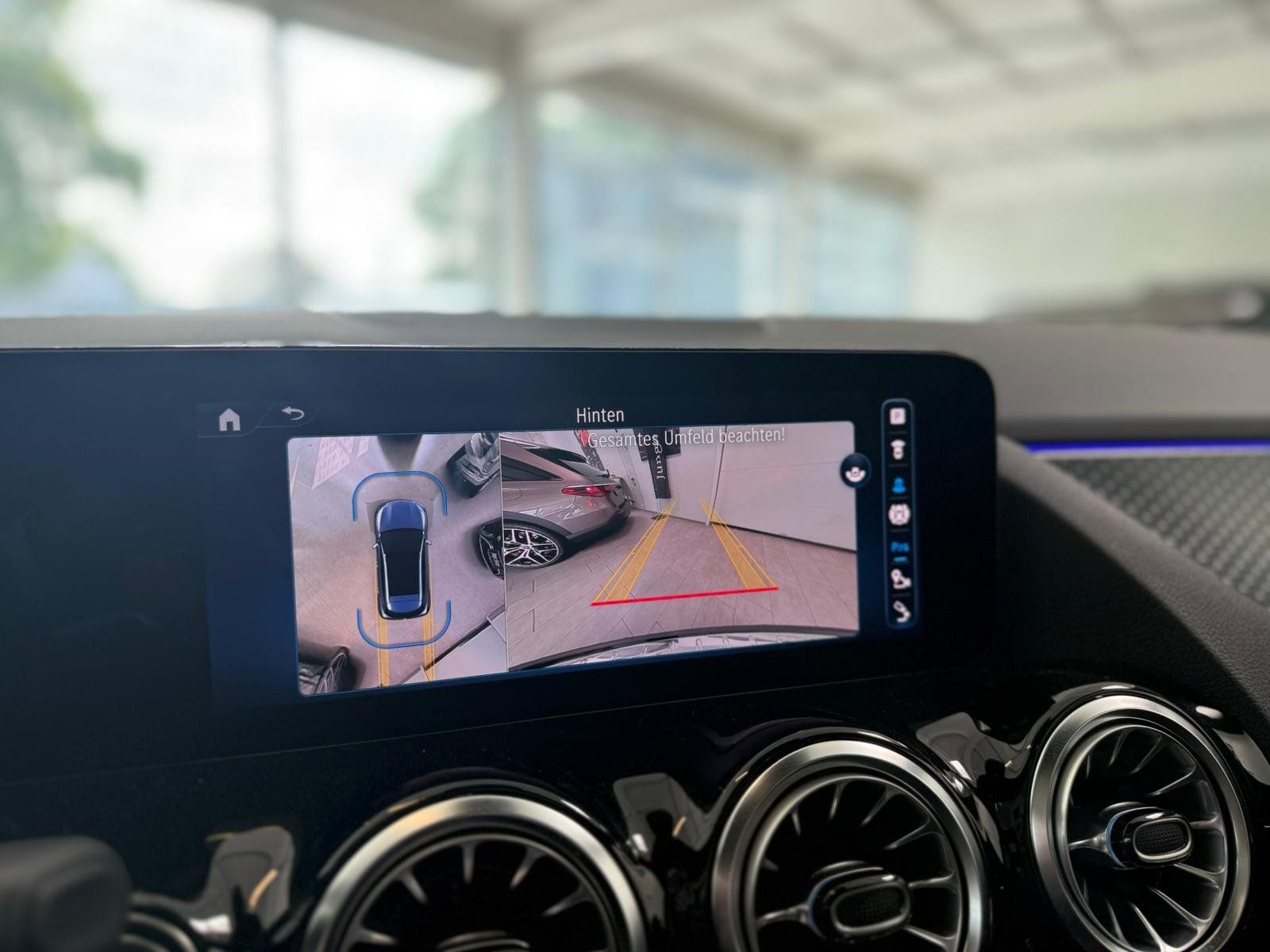 Fahrzeugabbildung Mercedes-Benz GLA 35 4M PANO+AHK+NIGHT2+EDW+KEYLESS+MBEAM+BURM