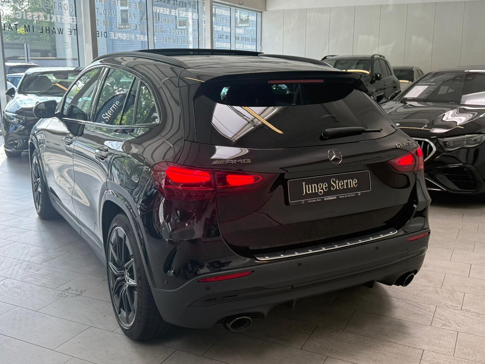 Fahrzeugabbildung Mercedes-Benz GLA 35 4M PANO+AHK+NIGHT2+EDW+KEYLESS+MBEAM+BURM