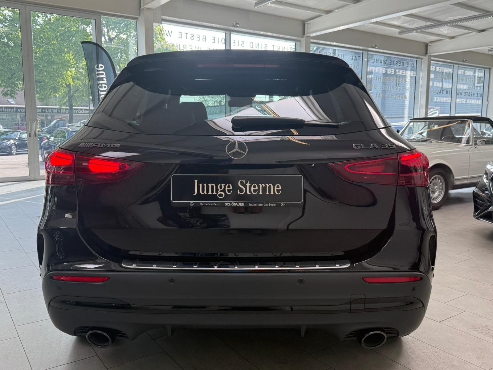 Fahrzeugabbildung Mercedes-Benz GLA 35 4M PANO+AHK+NIGHT2+EDW+KEYLESS+MBEAM+BURM