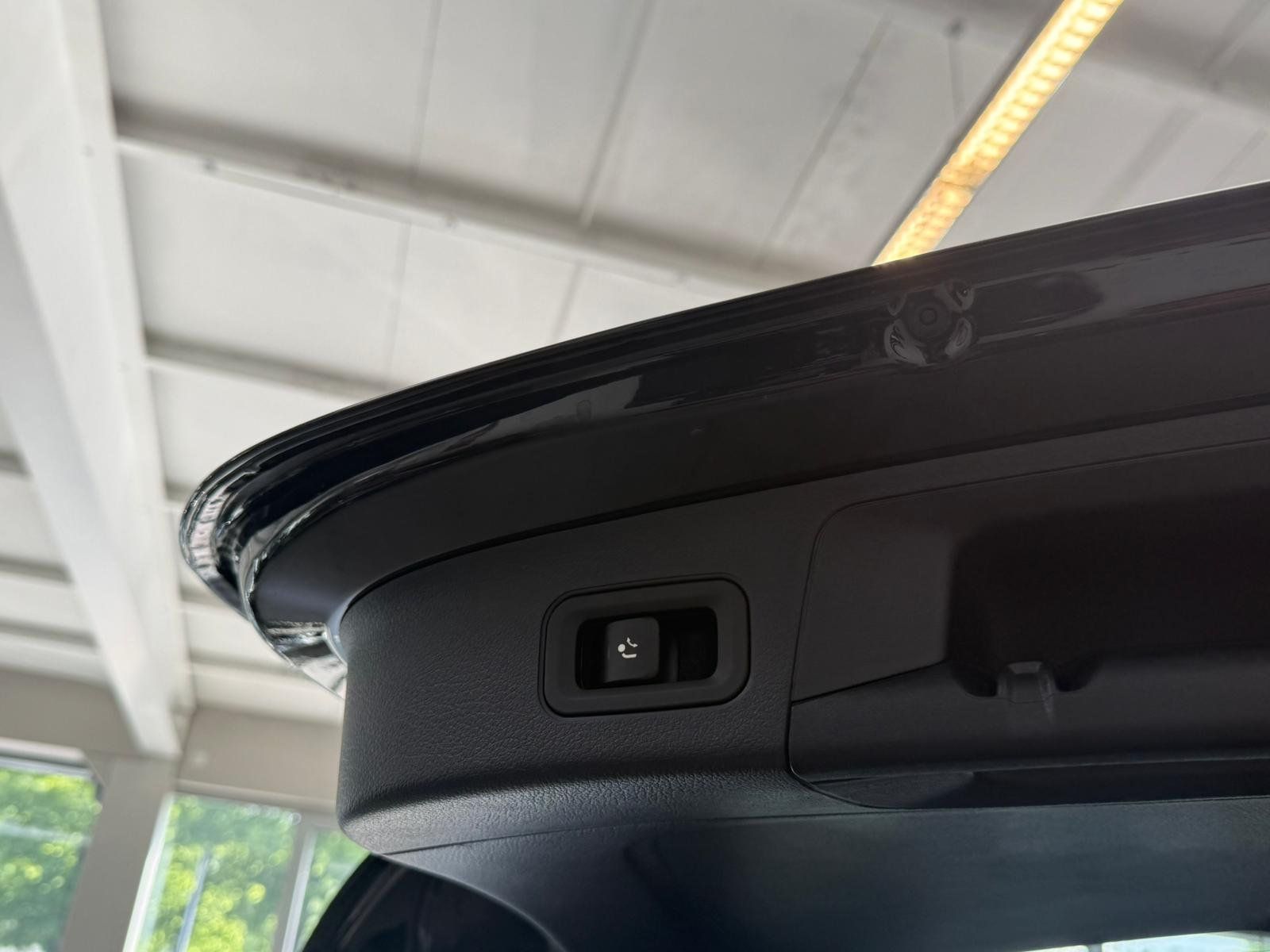 Fahrzeugabbildung Mercedes-Benz GLA 35 4M PANO+AHK+NIGHT2+EDW+KEYLESS+MBEAM+BURM