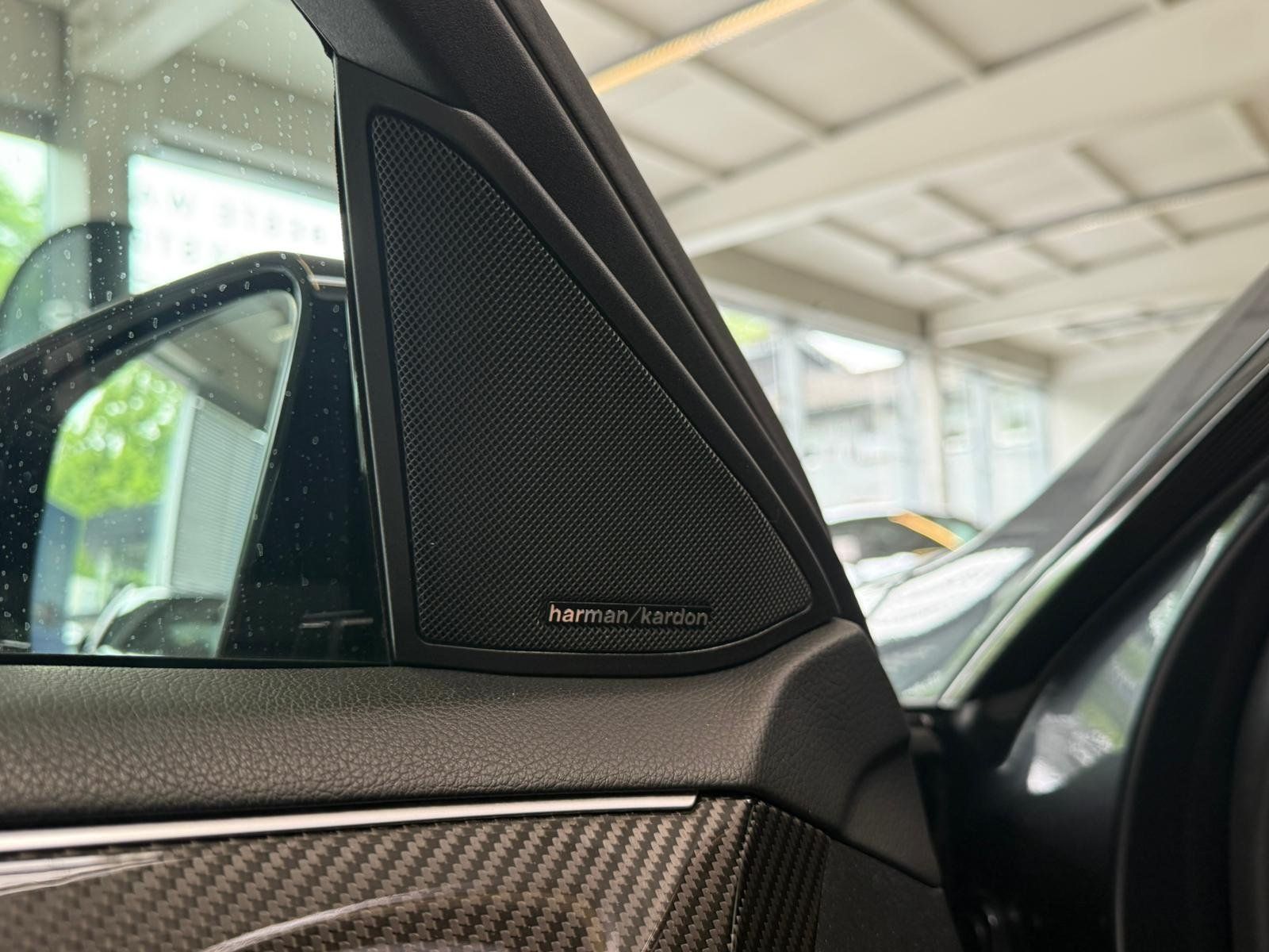 Fahrzeugabbildung Mercedes-Benz E 250 BT T AMG+AIRM+TV+FONDENt+FAP+HARMAN+MASSAG