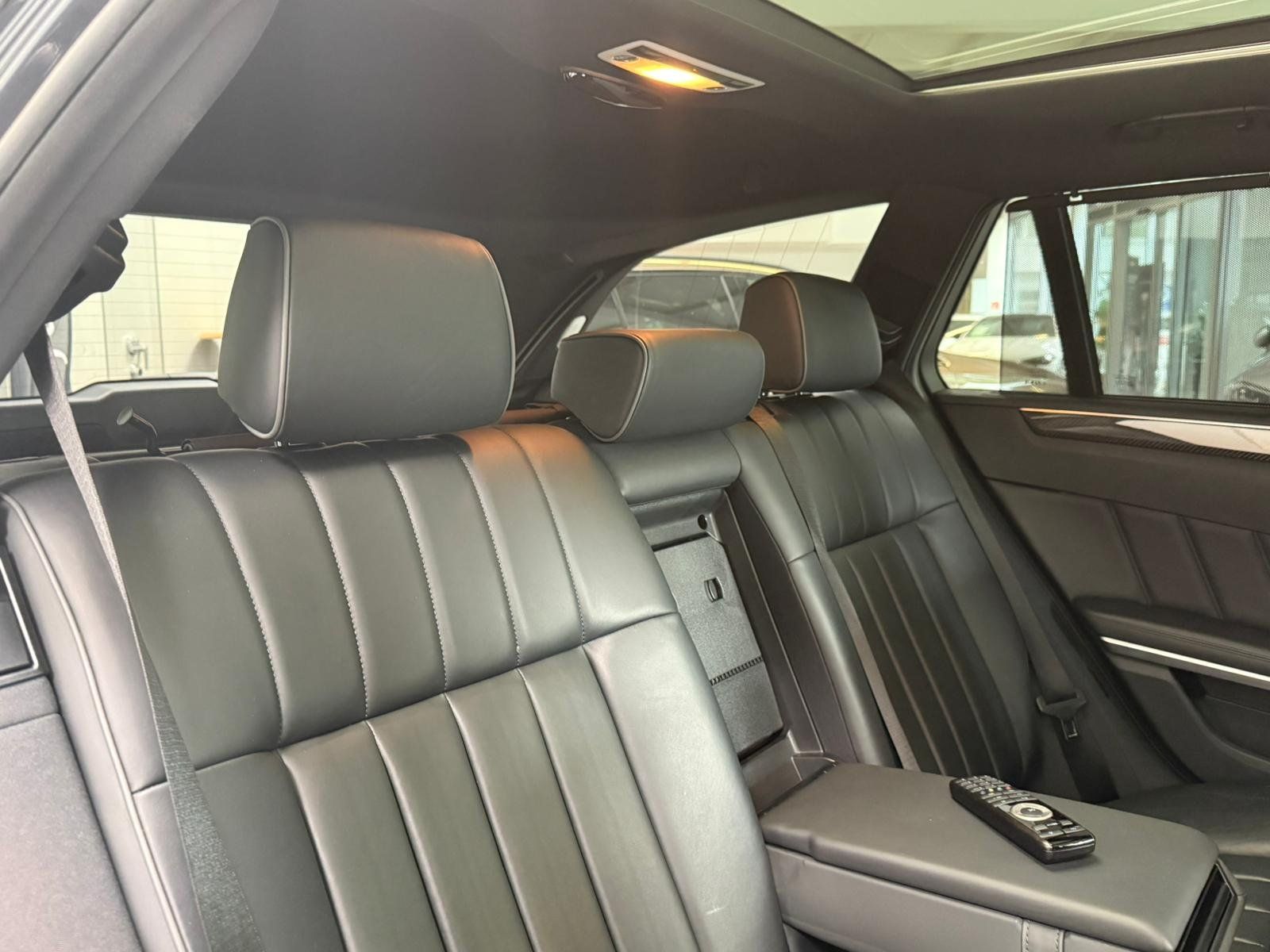 Fahrzeugabbildung Mercedes-Benz E 250 BT T AMG+AIRM+TV+FONDENt+FAP+HARMAN+MASSAG