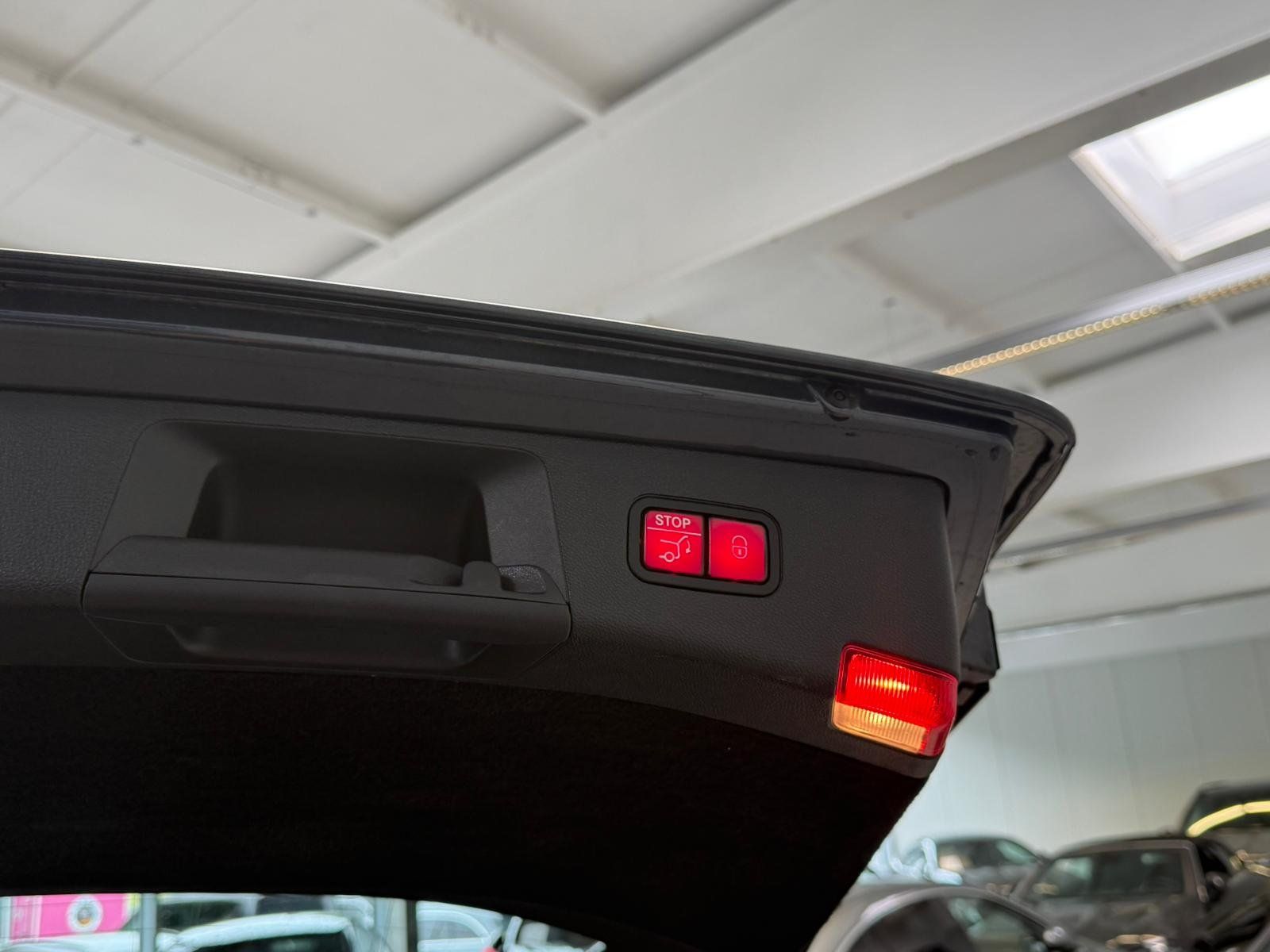 Fahrzeugabbildung Mercedes-Benz E 250 BT T AMG+AIRM+TV+FONDENt+FAP+HARMAN+MASSAG