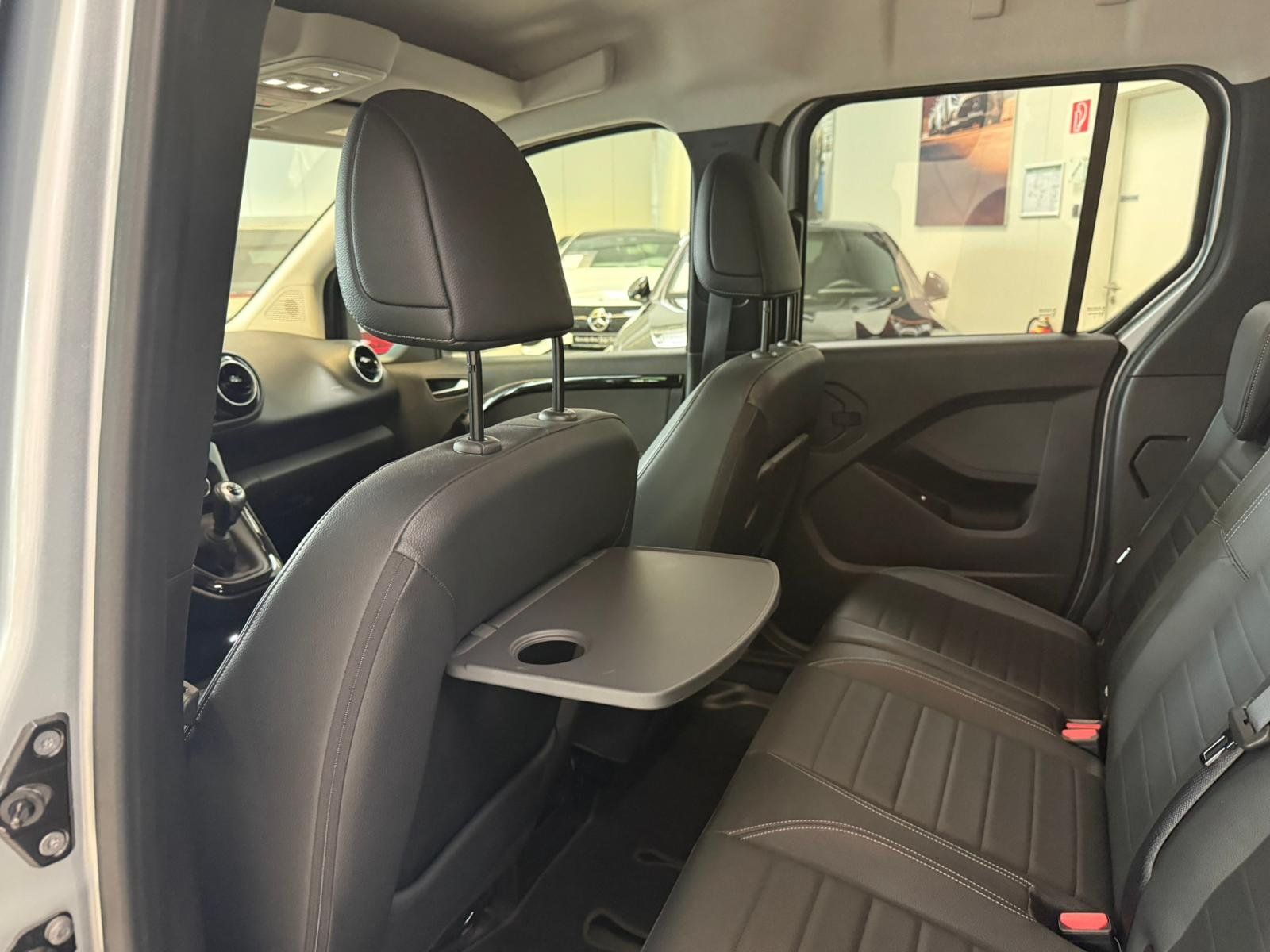 Fahrzeugabbildung Mercedes-Benz 160 Style KAMERA+AHK+ALLWETTER+TEMPOMAT+SITZHZ