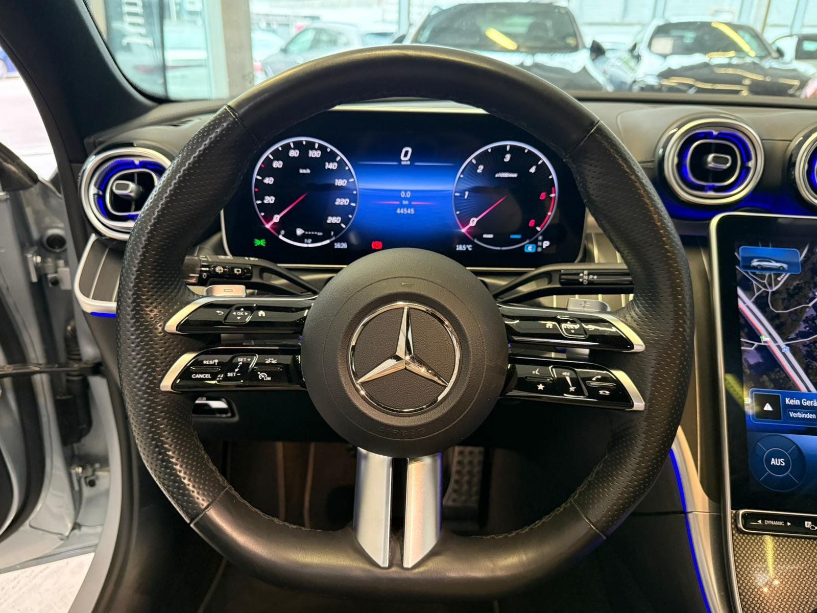 Fahrzeugabbildung Mercedes-Benz C 300 d T AMG+DLIGHT+DISTR+PANO+FAP+KEYLESS+19"