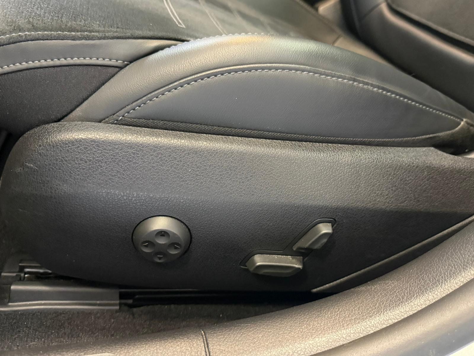 Fahrzeugabbildung Mercedes-Benz C 300 d T AMG+DLIGHT+DISTR+PANO+FAP+KEYLESS+19"