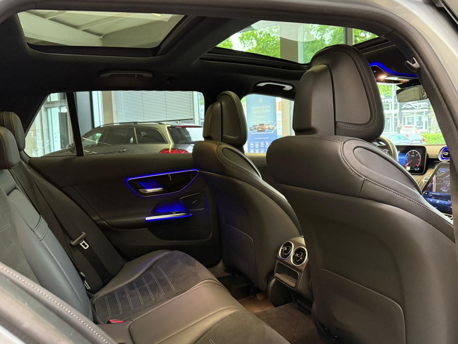 Fahrzeugabbildung Mercedes-Benz C 300 d T AMG+DLIGHT+DISTR+PANO+FAP+KEYLESS+19"