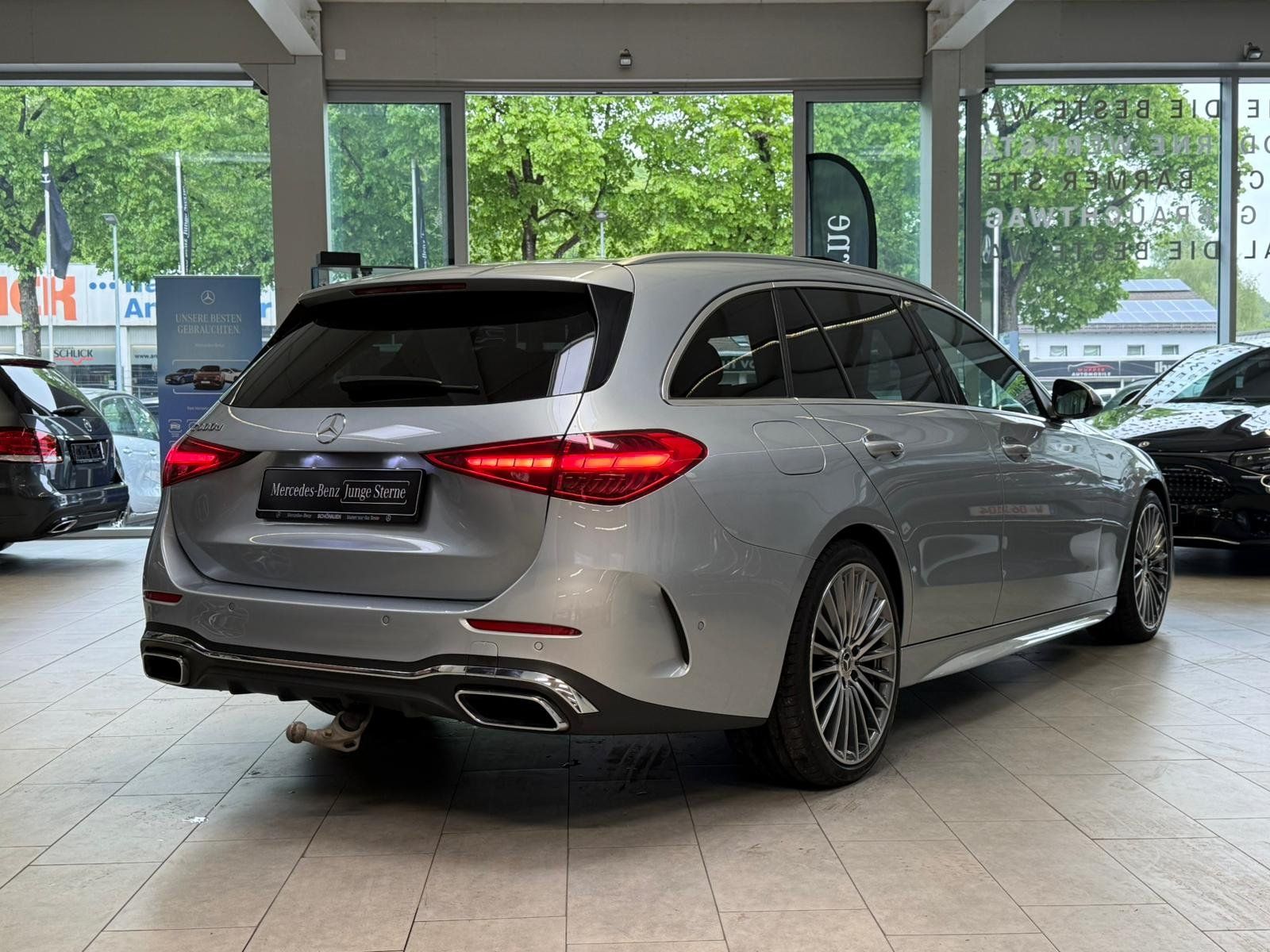 Fahrzeugabbildung Mercedes-Benz C 300 d T AMG+DLIGHT+DISTR+PANO+FAP+KEYLESS+19"