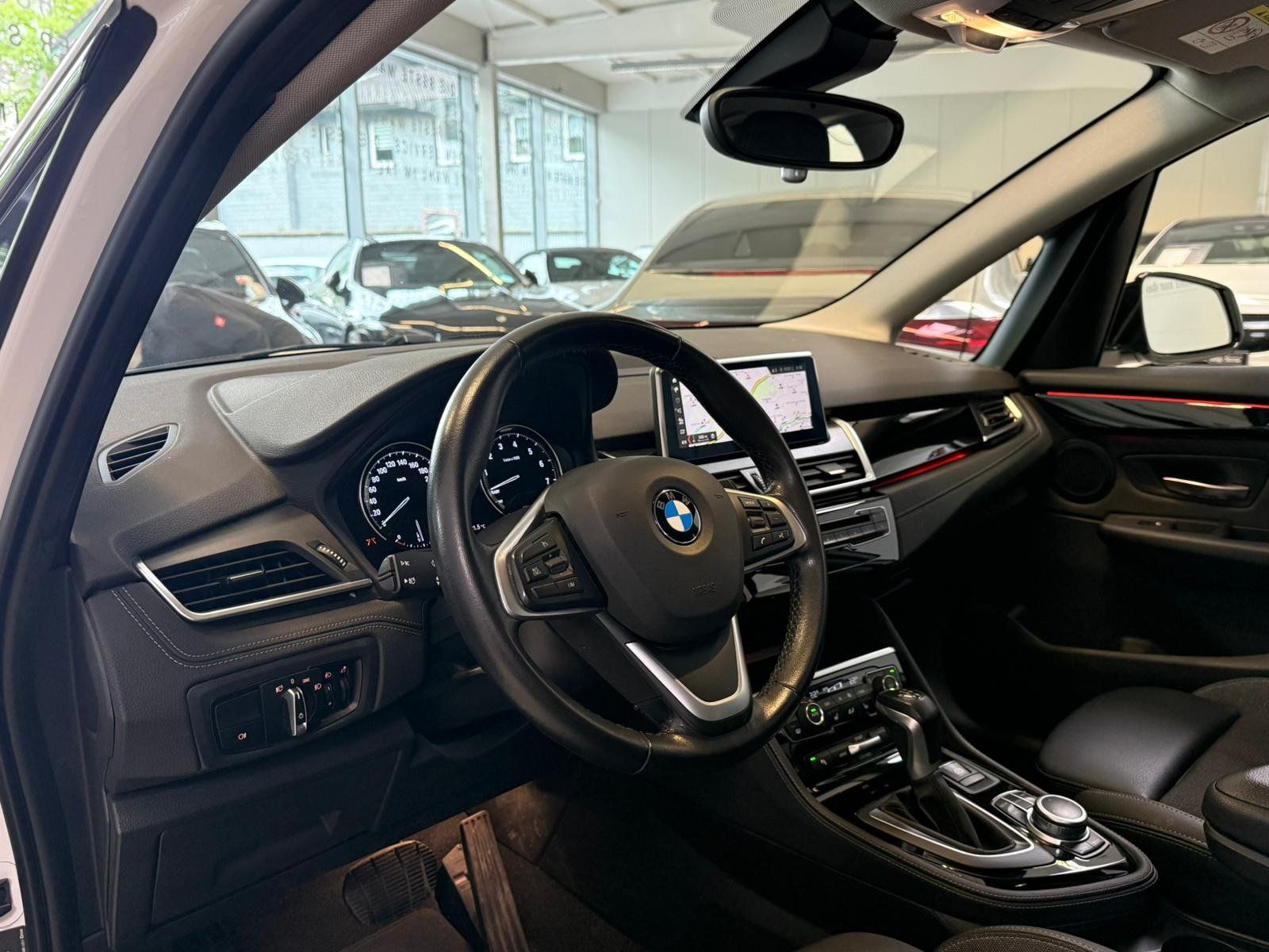 Fahrzeugabbildung BMW 225xeSport Line KAMERA+NAVI+AHK+LED+ALWETTER+DAB